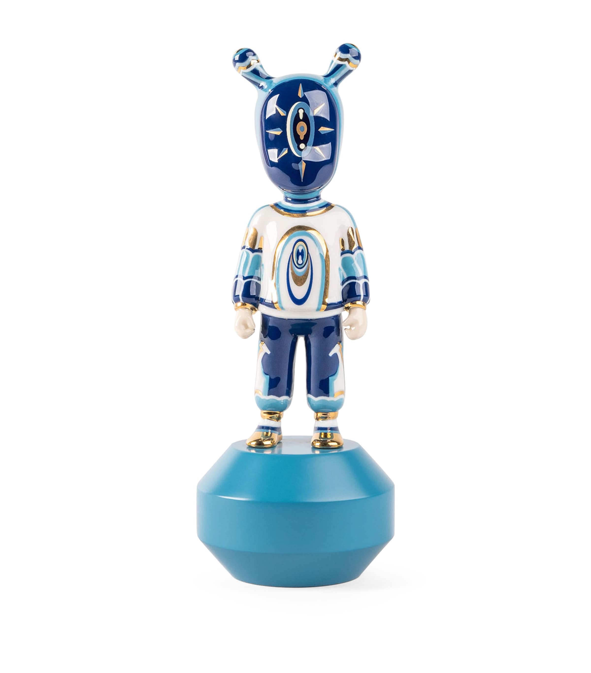 Lladró Small The Guest by Kzeng Jiang Figurine White & Blue