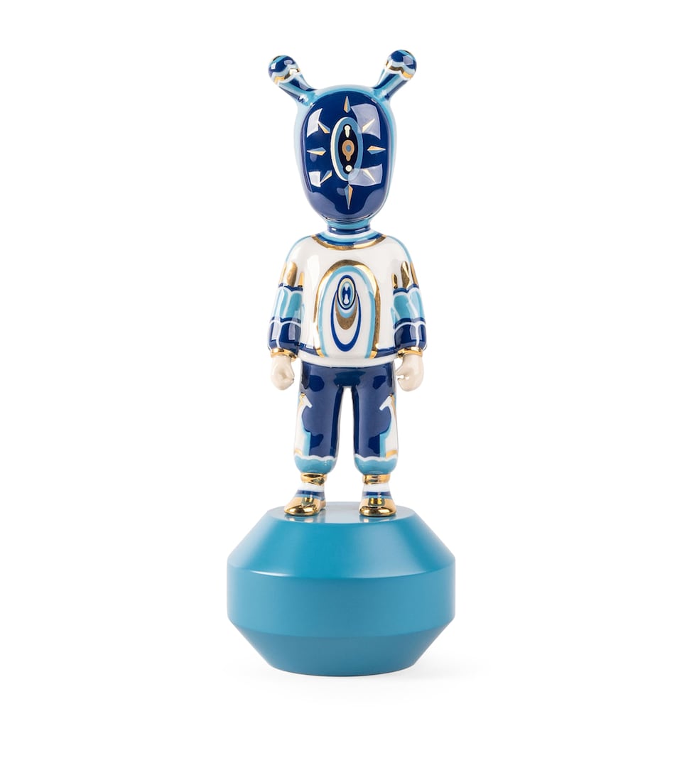 Lladró Small The Guest by Kzeng Jiang Figurine White & Blue