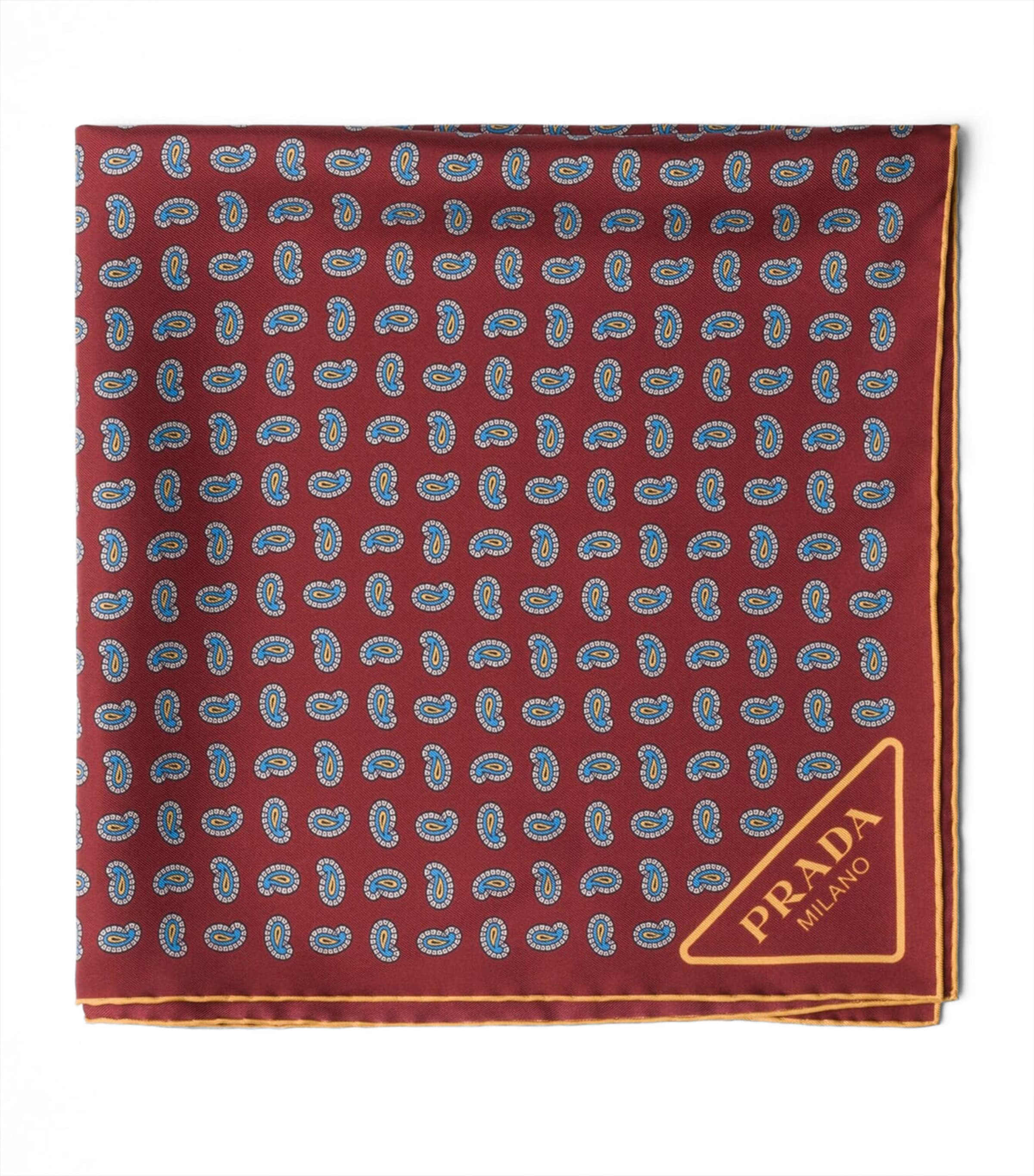 【関税&送料込】Valentino Garavani Printed Silk Petit Charle Valentino Garavani Silk Petit Charles Print Scarf | Harrods UK