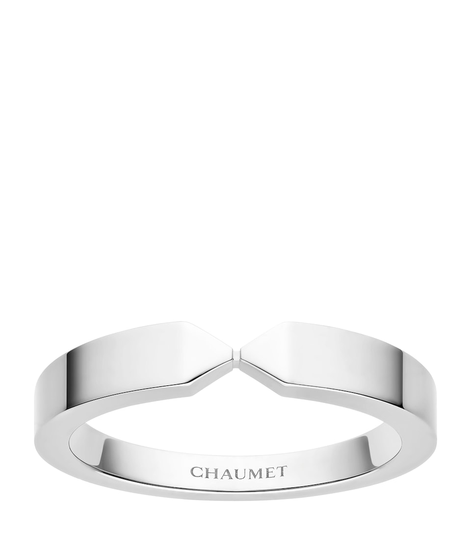 Platinum Triomphe de Chaumet Wedding Band