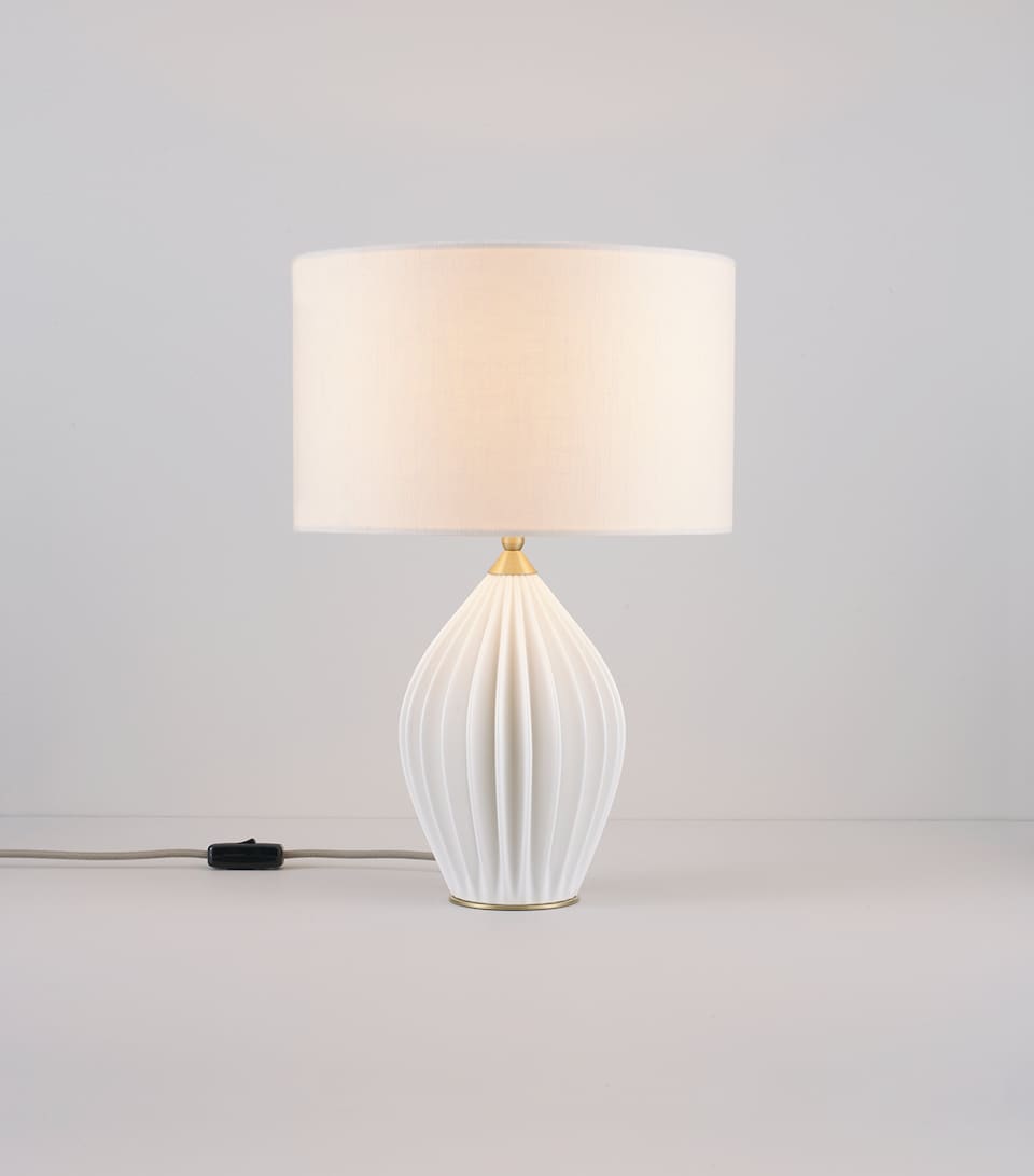 Fin Queen Table Lamp
