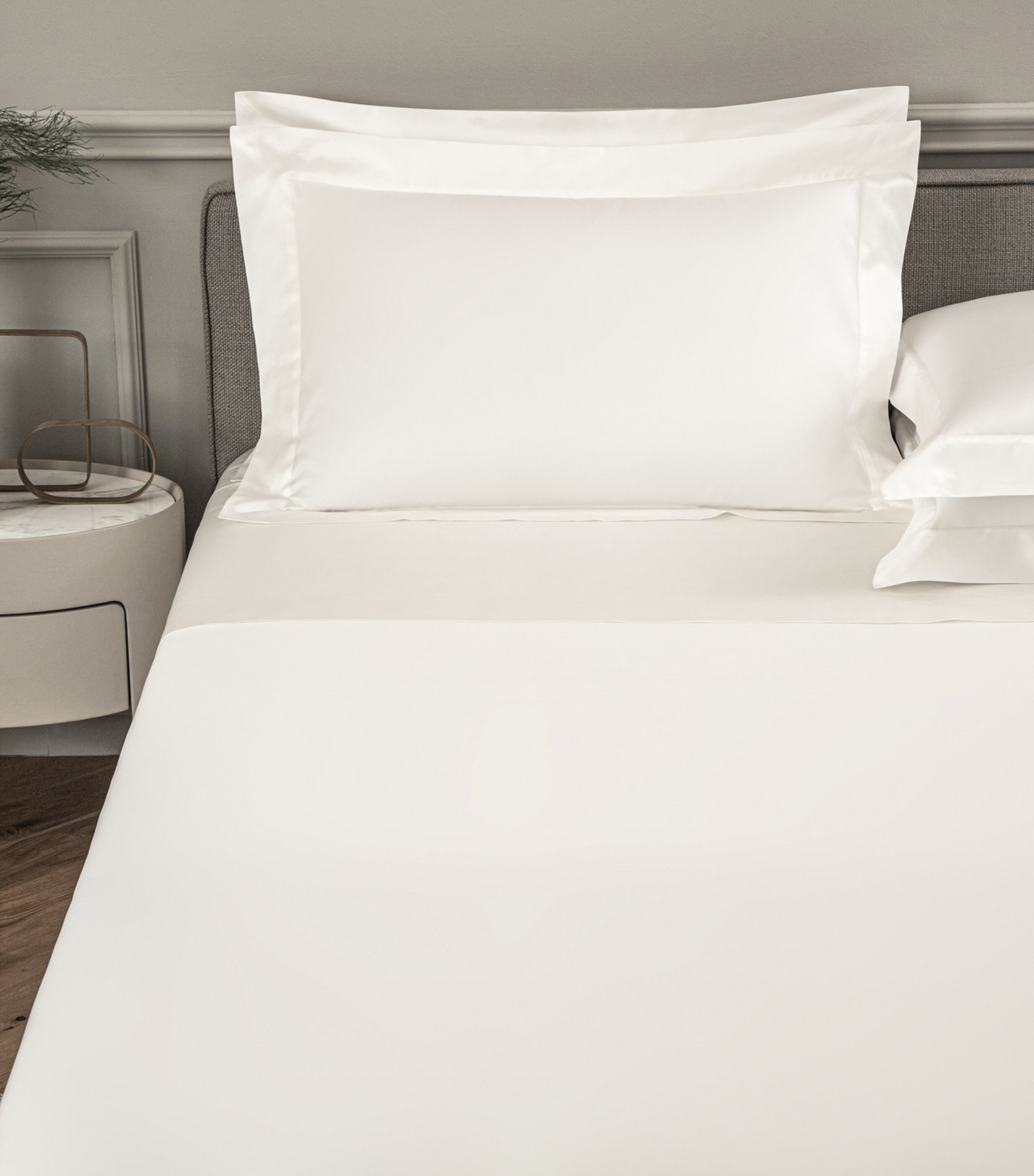 Frette Ultimate Super King Sheet Set Milk