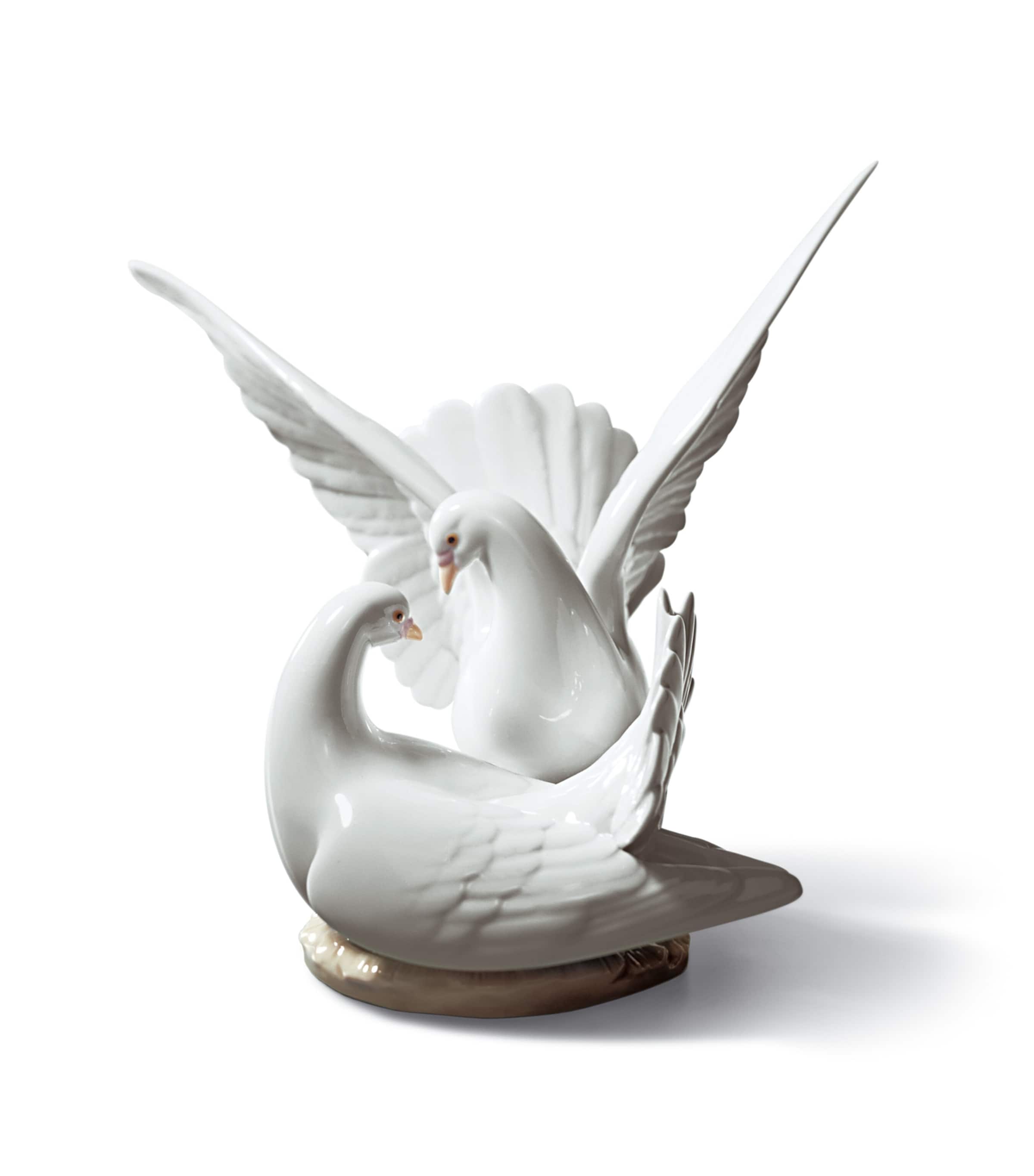 Lladró Love Nest Figurine