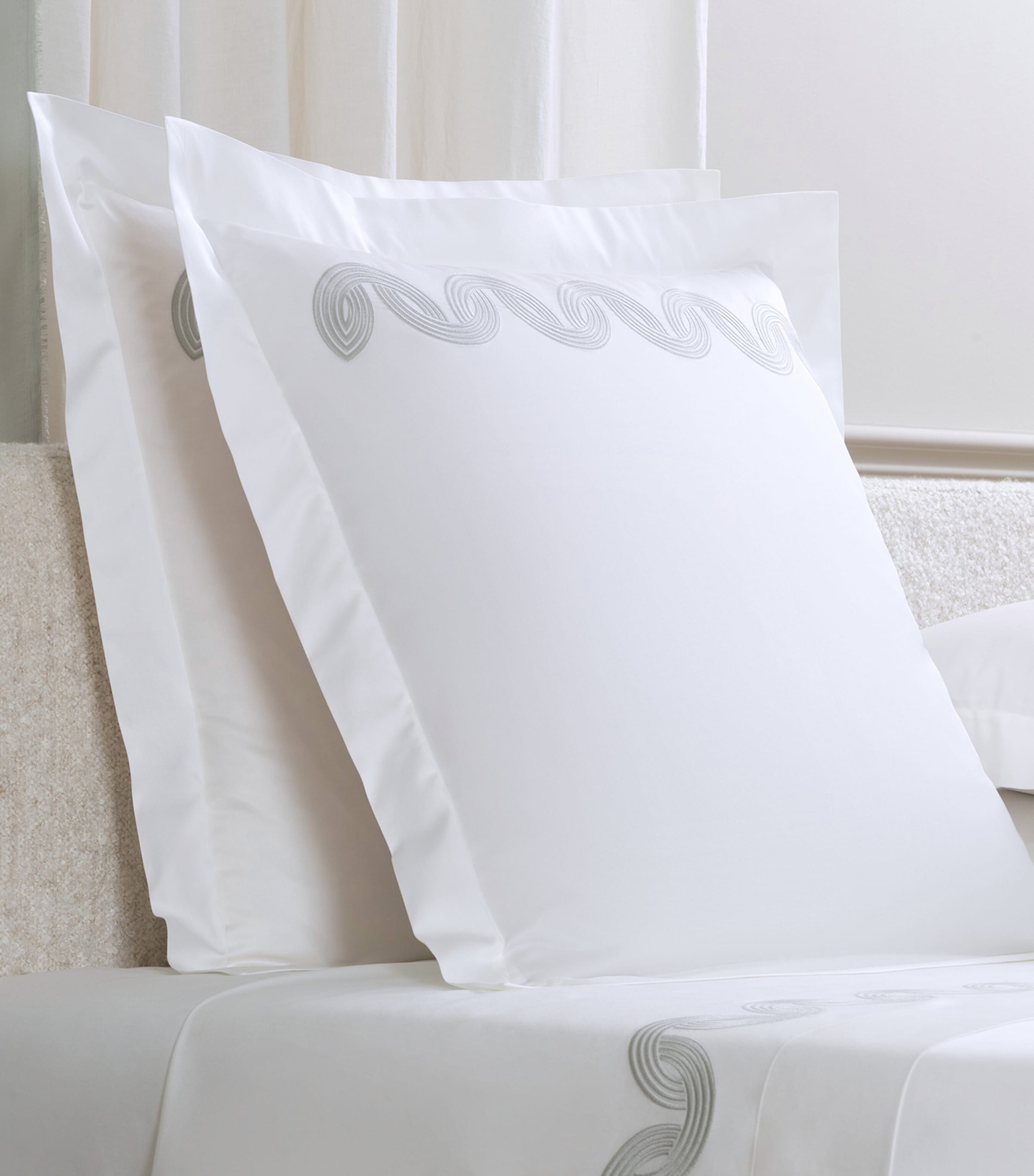 Frette Cotton Grace Avant Garde Embroidery Square Pillowcase (65cm x 65cm) Milk/verdigri