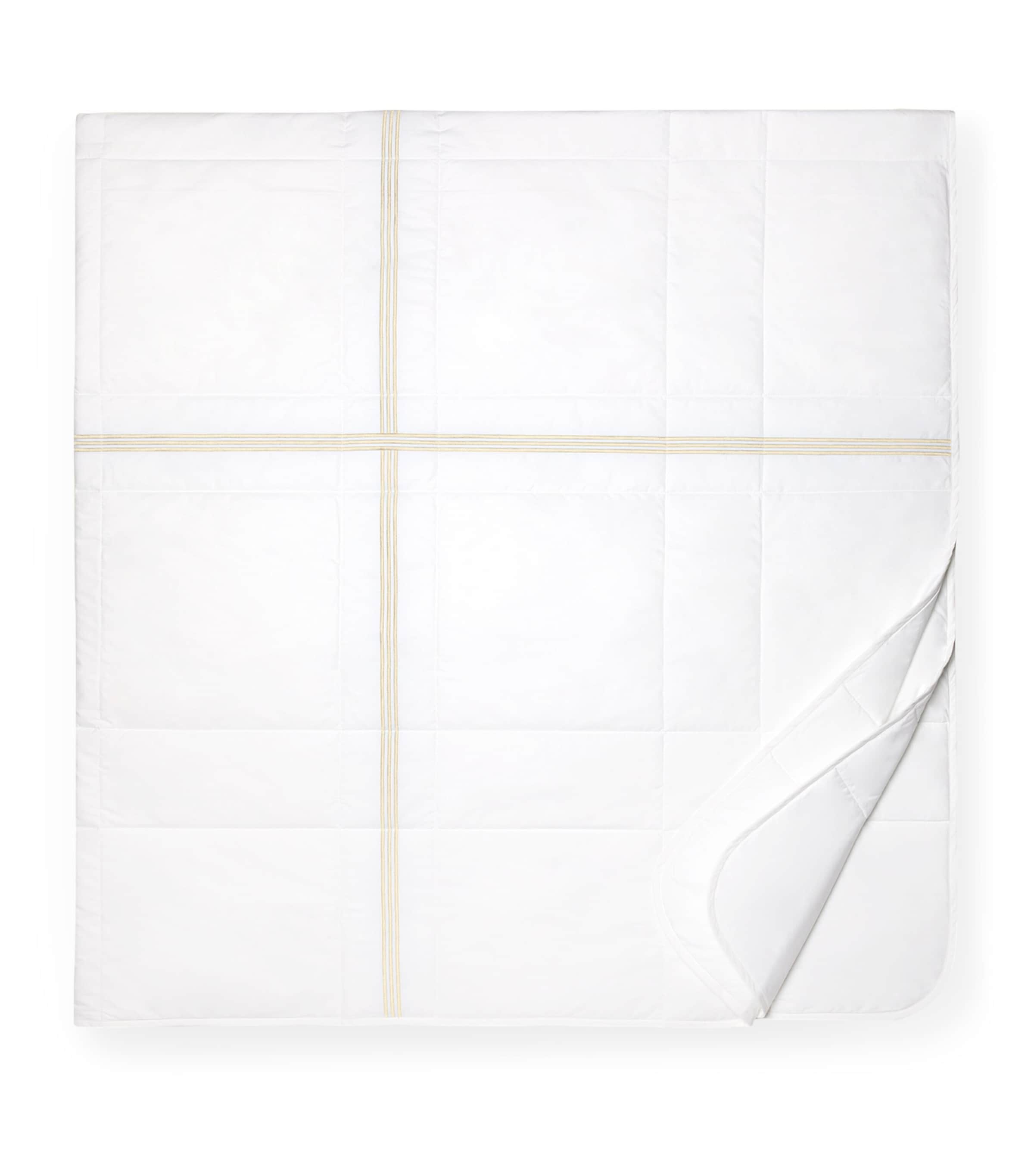 Pratesi Cotton Tre Righ Quilt (290cm x 254cm) White/beige