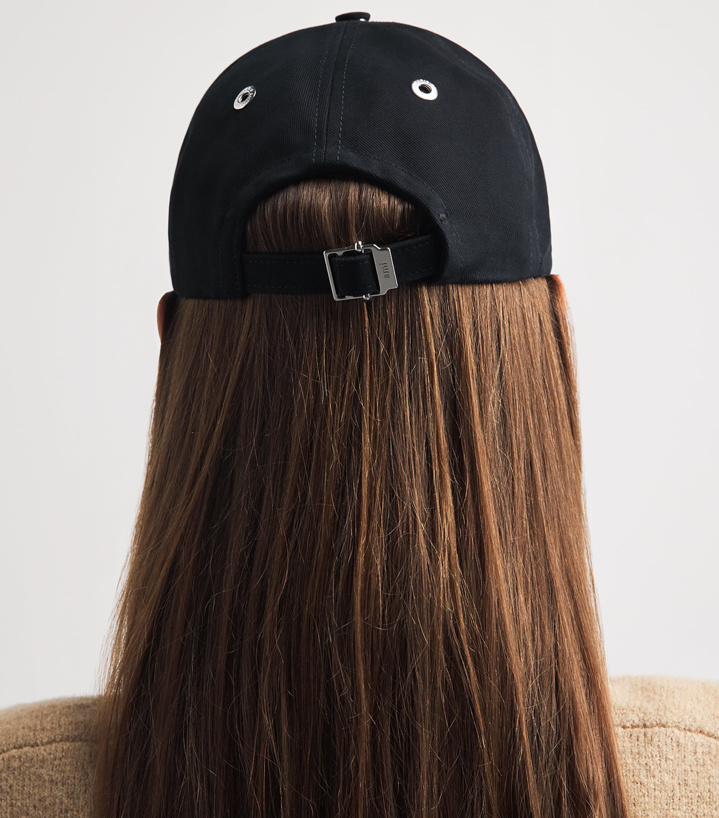 AMI Paris Embroidered Logo Baseball Cap Noir Image 4