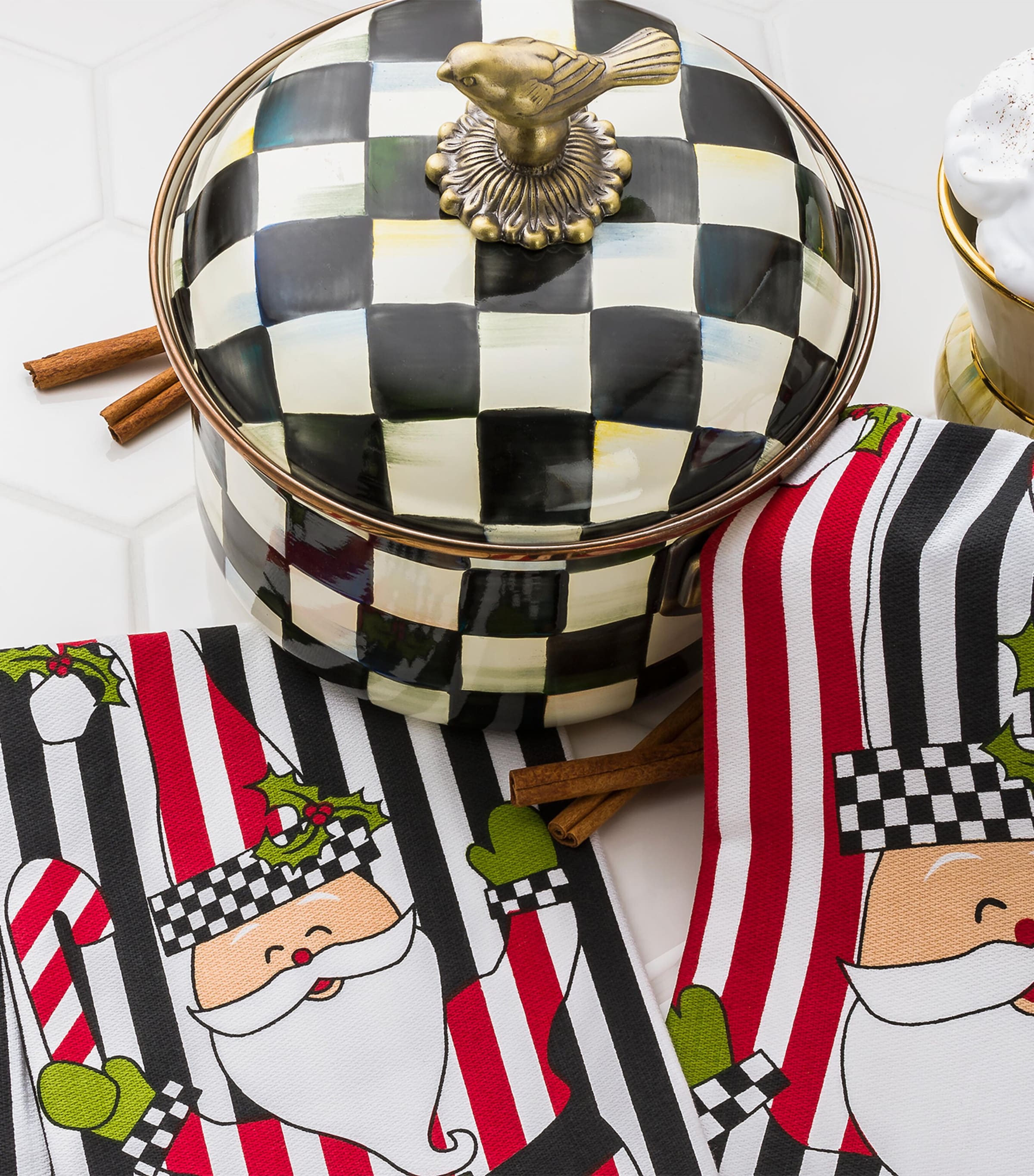 MacKenzie-Childs Courtly Check Saucepan (20.5cm) Black Image 2
