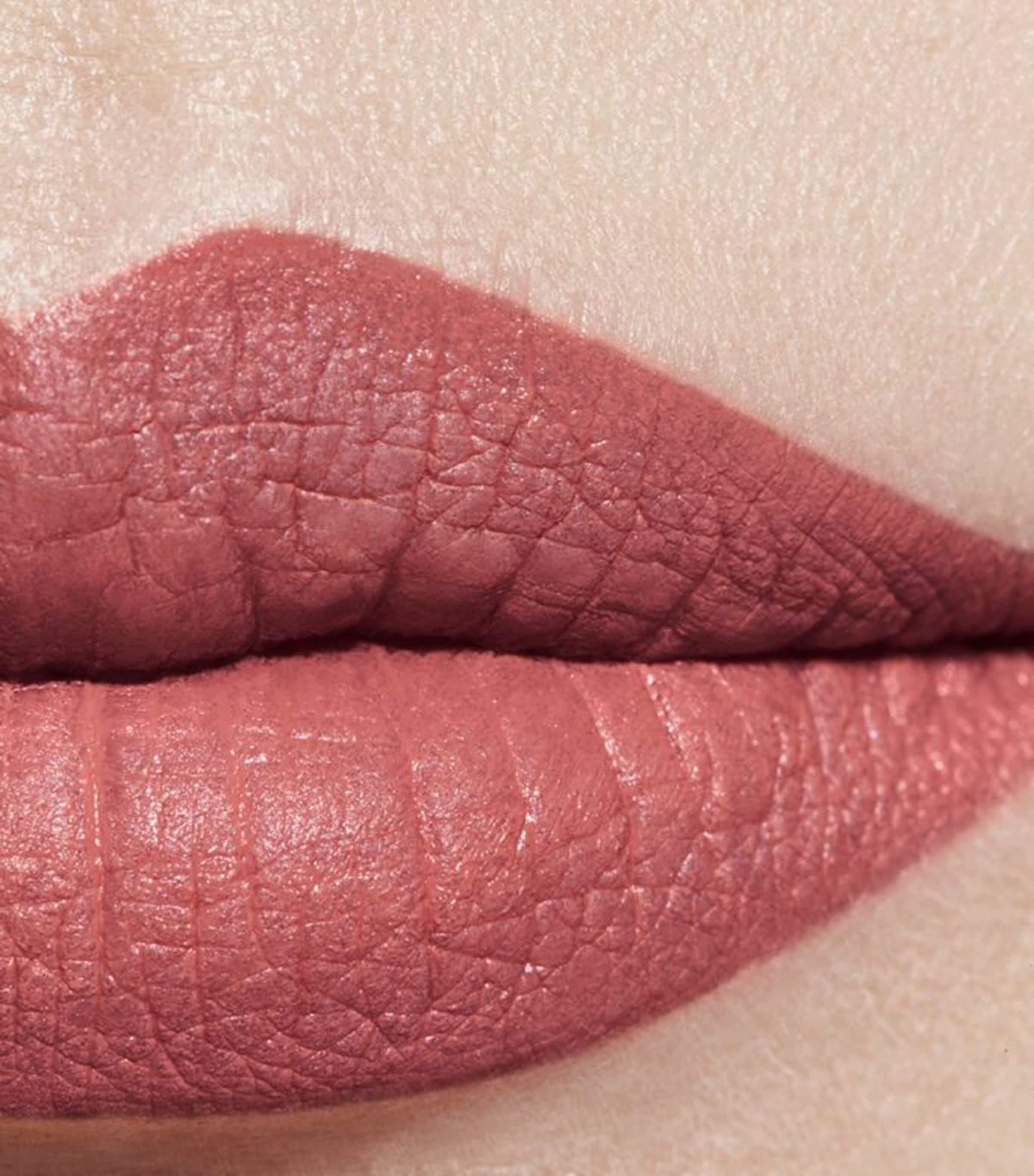 ROUGE ALLURE VELVET Luminous Matte Lip Colour La Secrète 69 ABSTRAIT Image 3