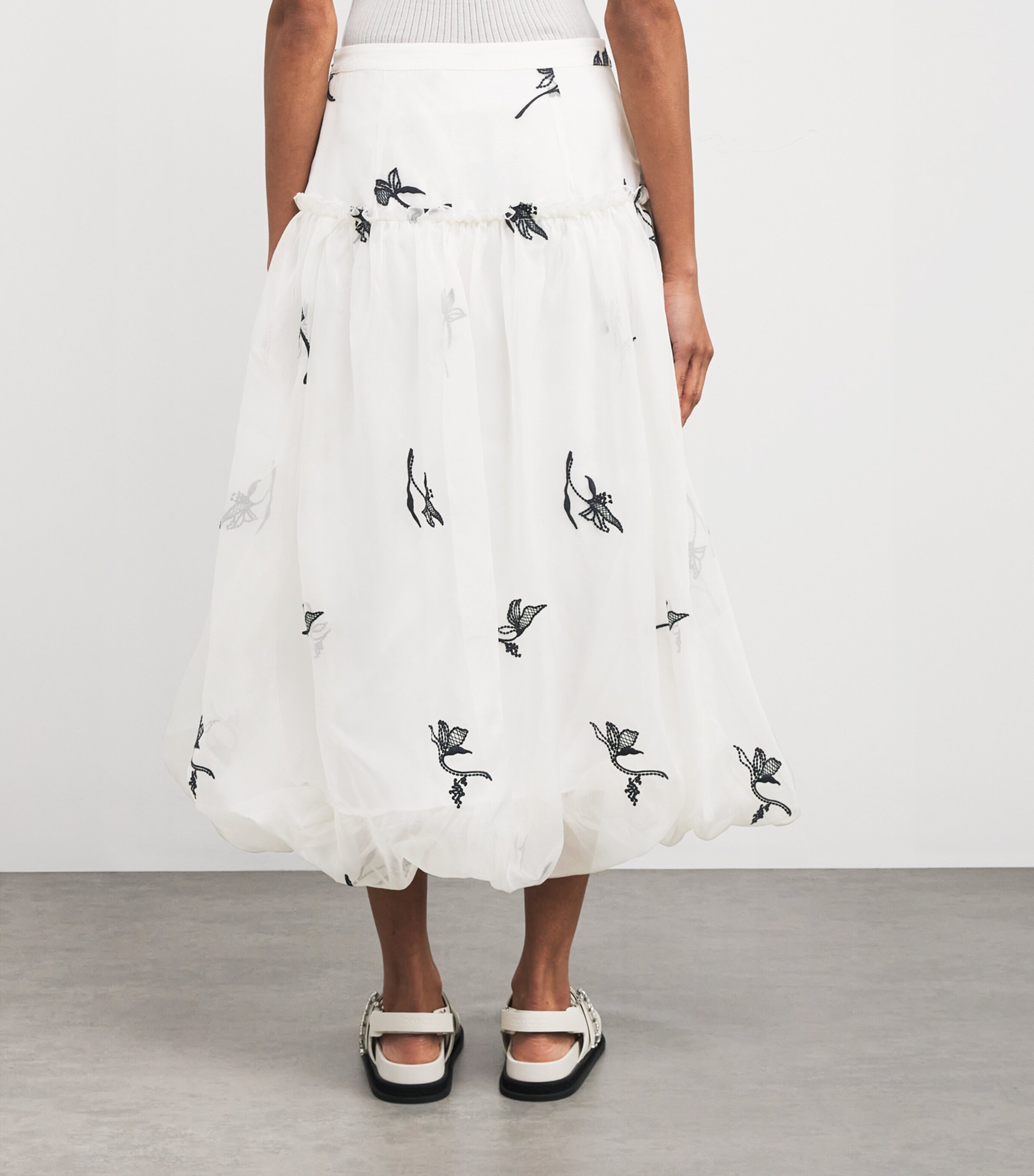 Cinq A Sept Womens Silk Embroidered Ellah Midi Skirt Ivory/navy Image 4