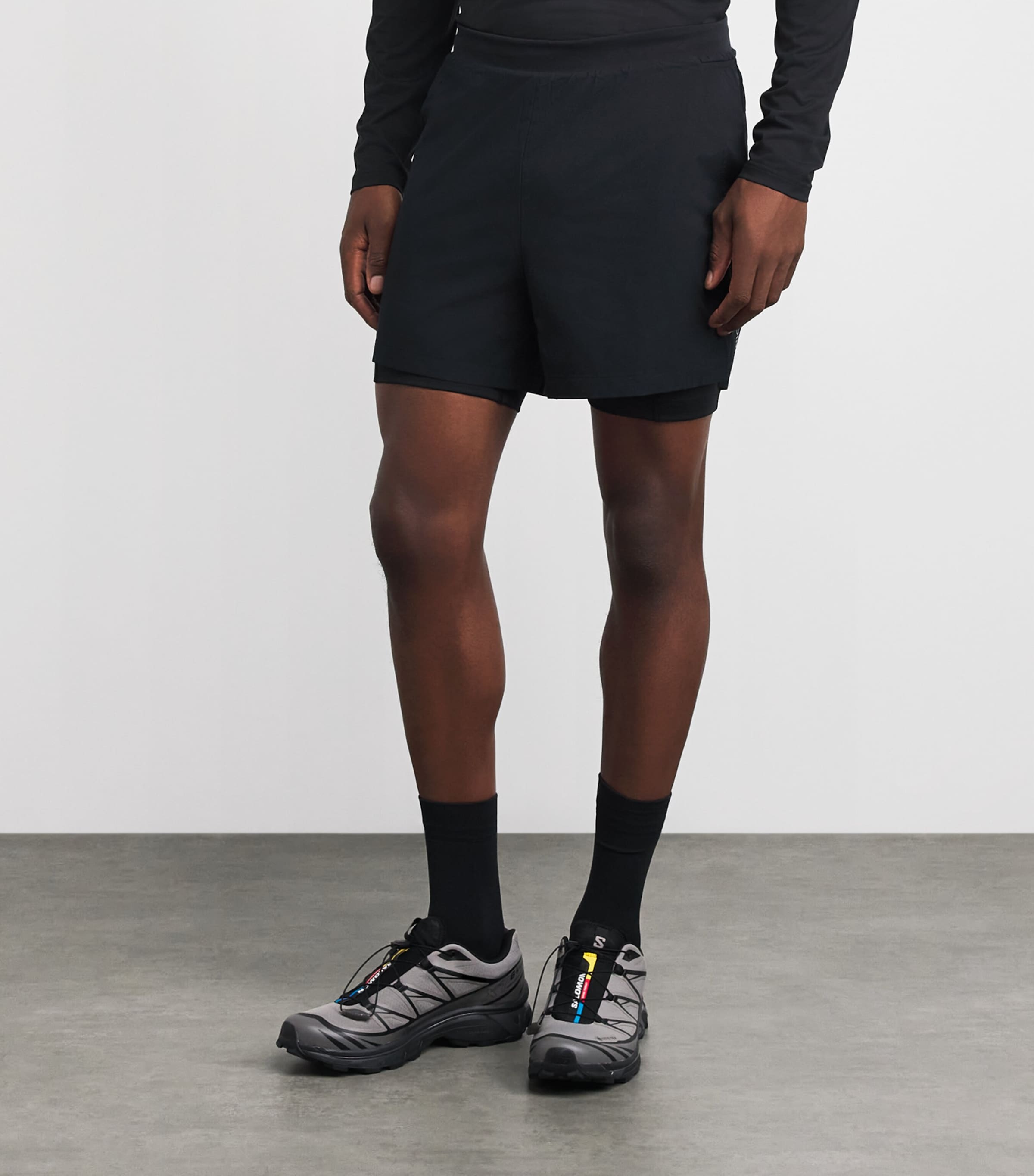 Houdini Mens Pace Split Running Shorts True Black Image 4