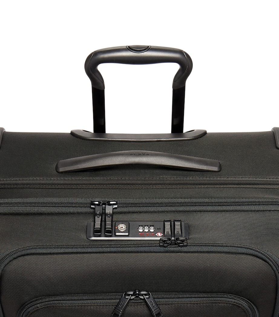 Alpha 3 Medium Trip Expandable 4-Wheel Packing Case (73.5cm) BLACK Image 3
