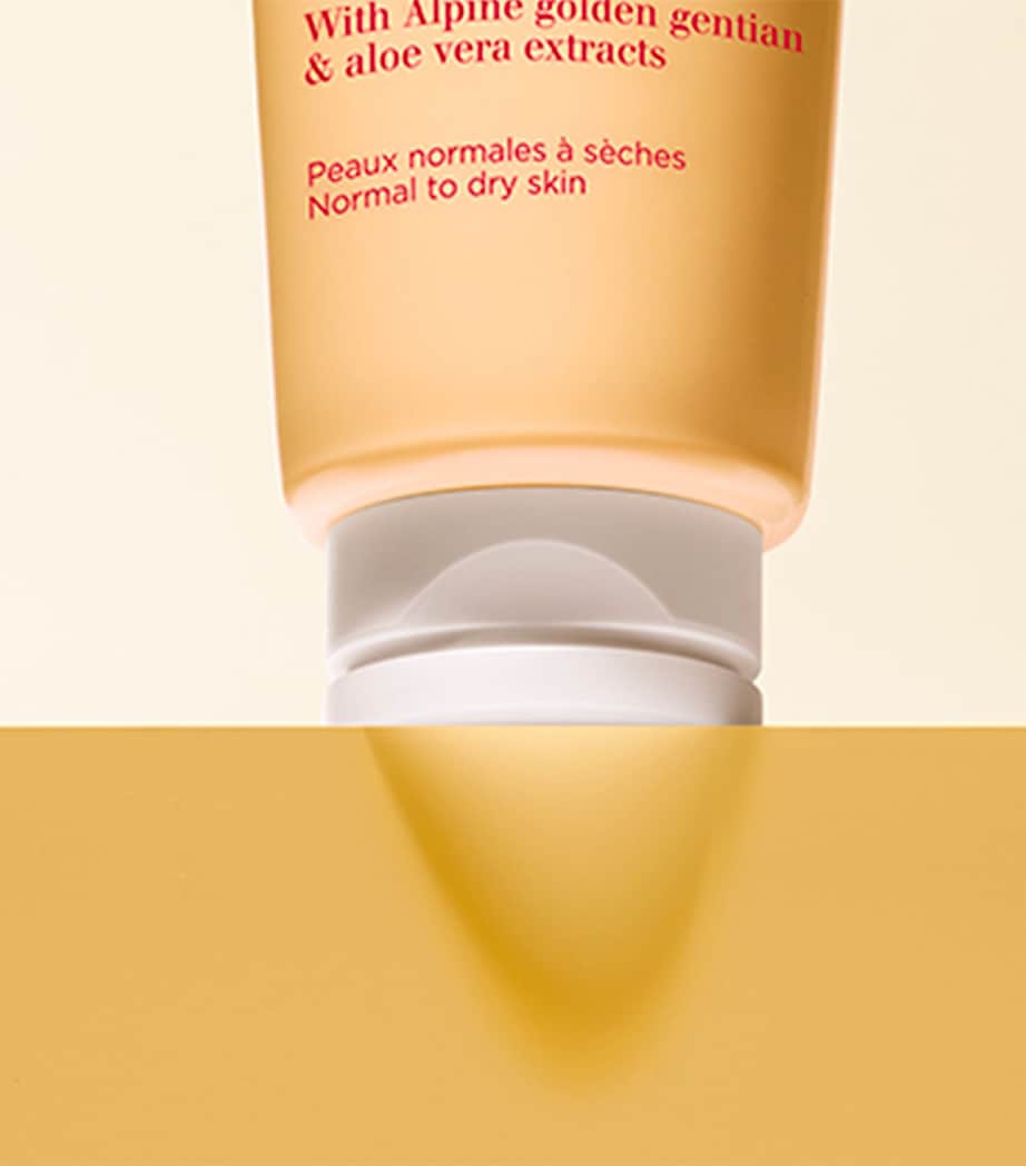 Hydrating Gentle Foaming Cleanser (125ml) NO COLOUR Image 6