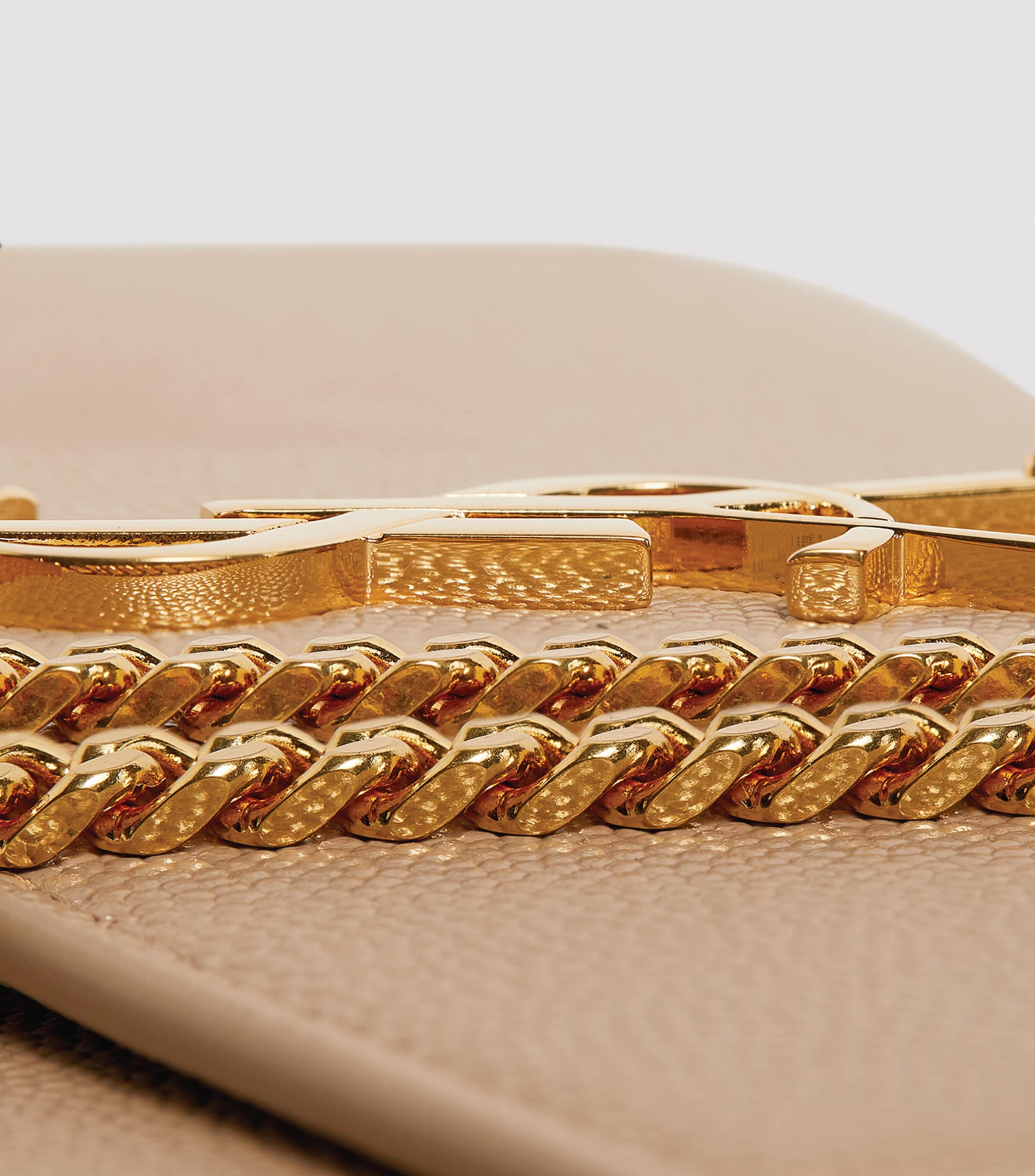 Uptown Chain Wallet 2721 Image 8