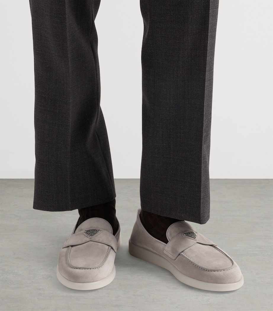 Suede Triangle Loafers F0424 Image 3