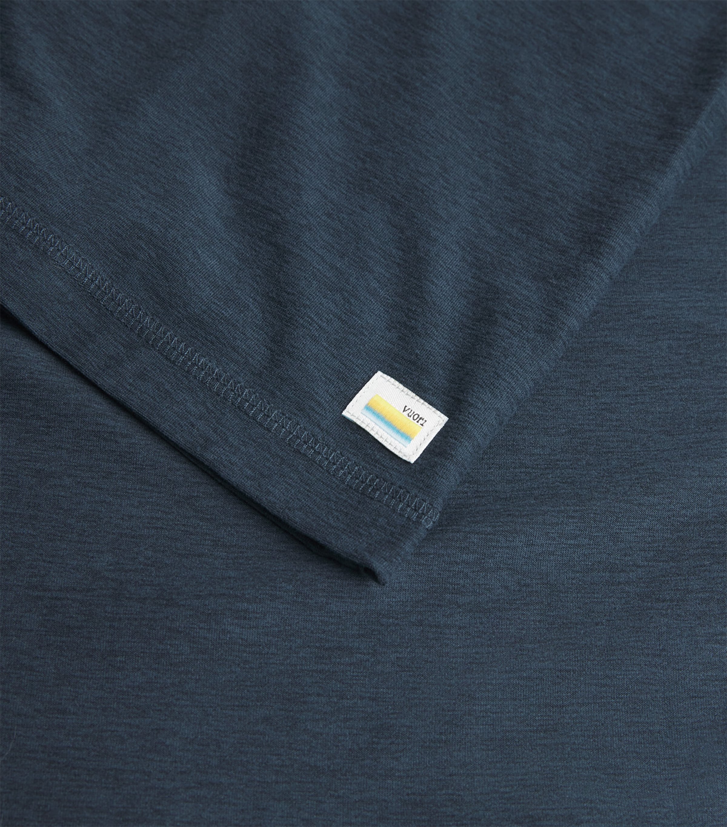VUORI Mens Strato Tech Hoodie Hnv/navy Heather Image 4