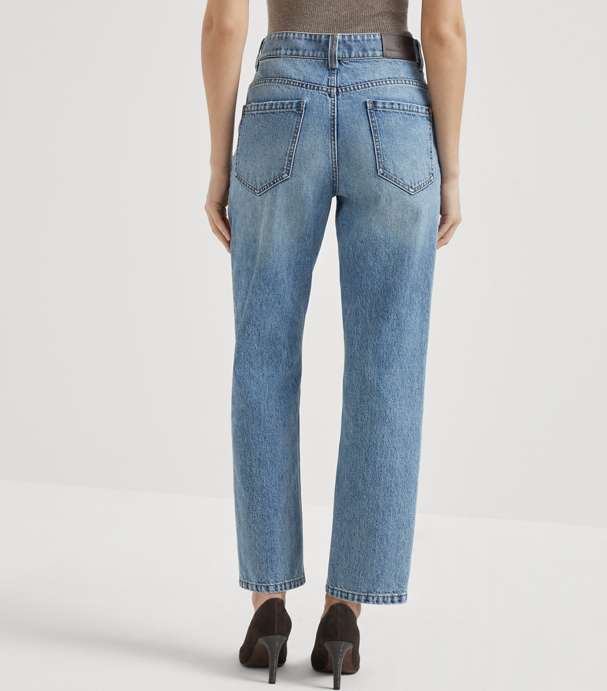 Brunello Cucinelli Womens Logo Patch Mid-Rise Straight-Fit Jeans Image 3