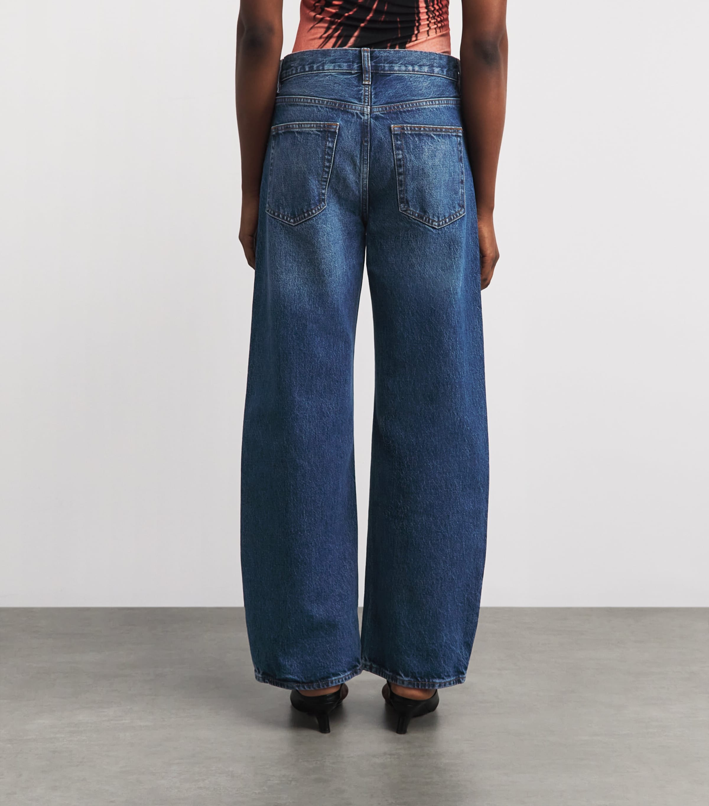 FRAME Womens The Bow High-Rise Barrel-Leg Jeans Obscura Image 5