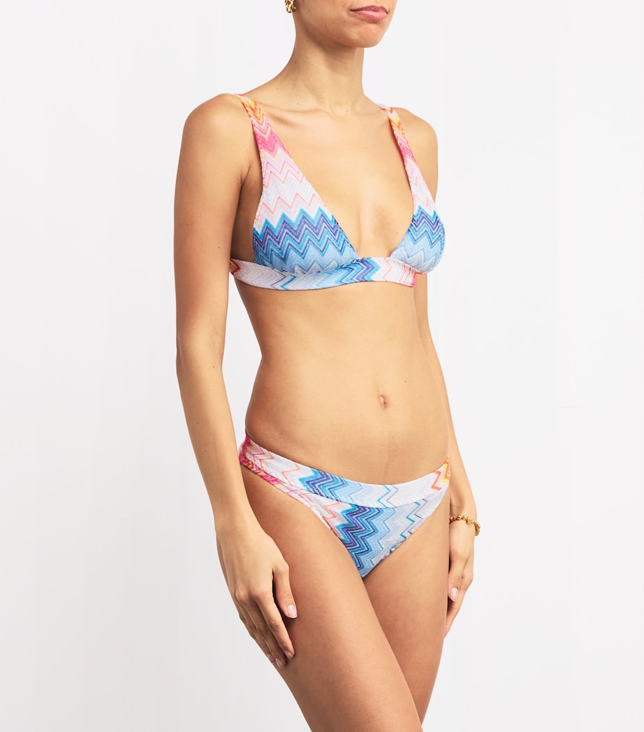 Zigzag Plunge-Neck Bikini SM9MW MLTI FCSA BLU Image 2