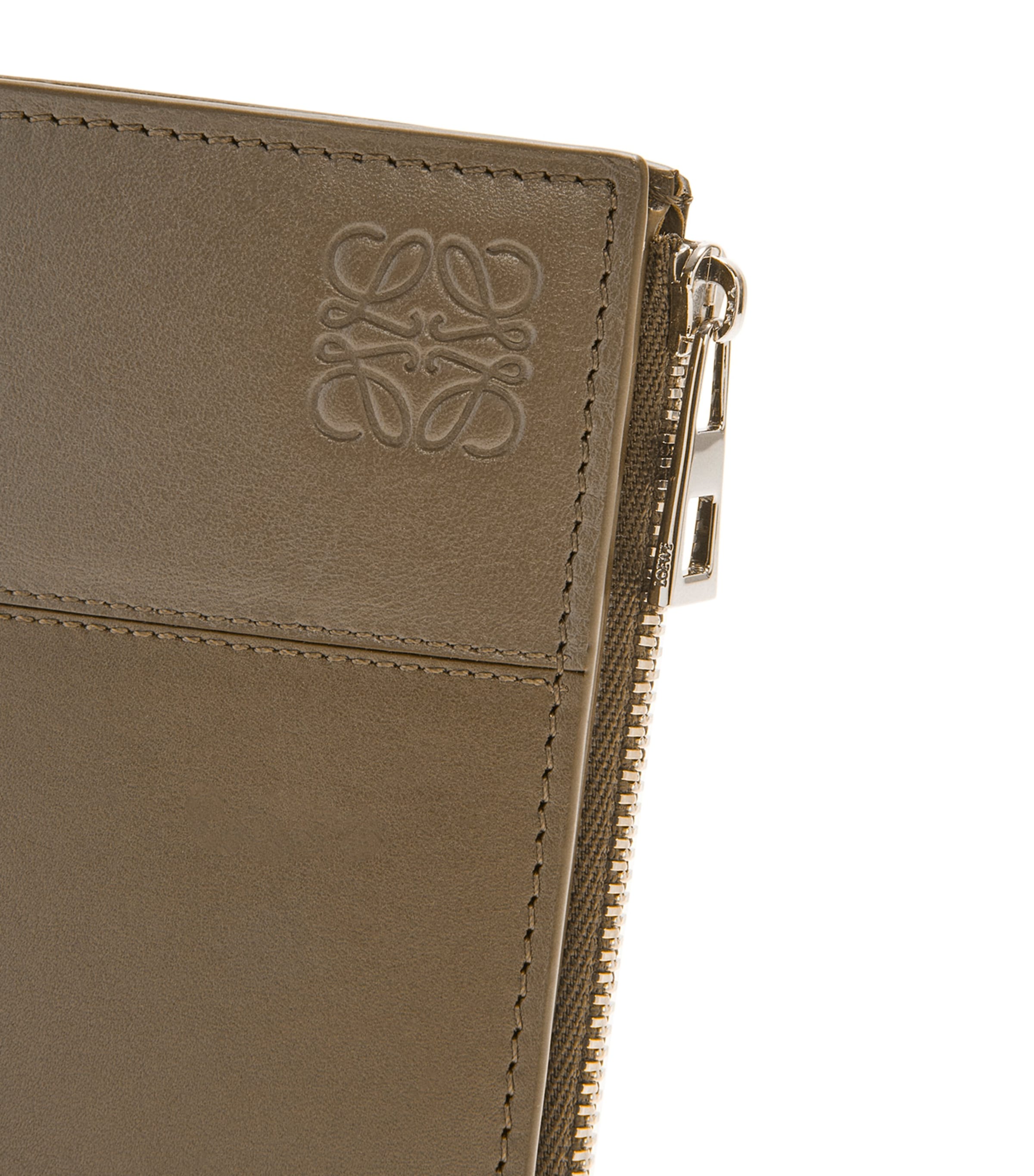 【無料郵送/関税込/正規品】 Loewe Bifold Card Holder in Soft Loewe Men's Puzzle Calfskin Bifold Card Holder - Bergdorf