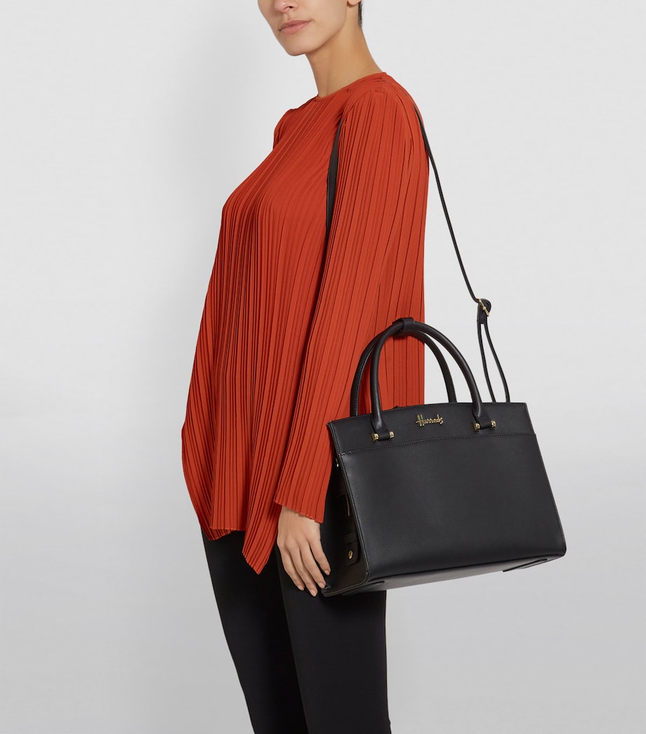 St James Shoulder Bag BLUE Image 10