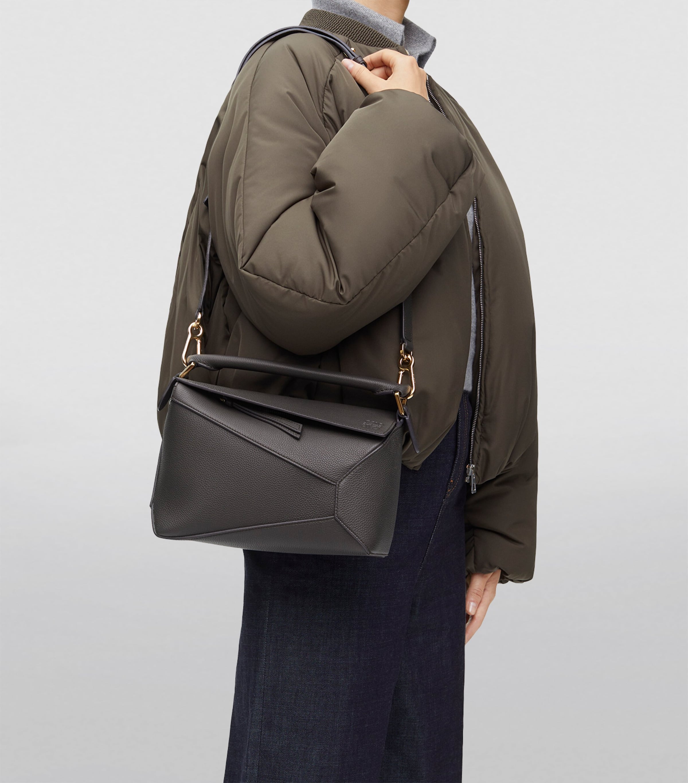 Small Leather Puzzle Edge Top-Handle Bag DARK GREY Image 7