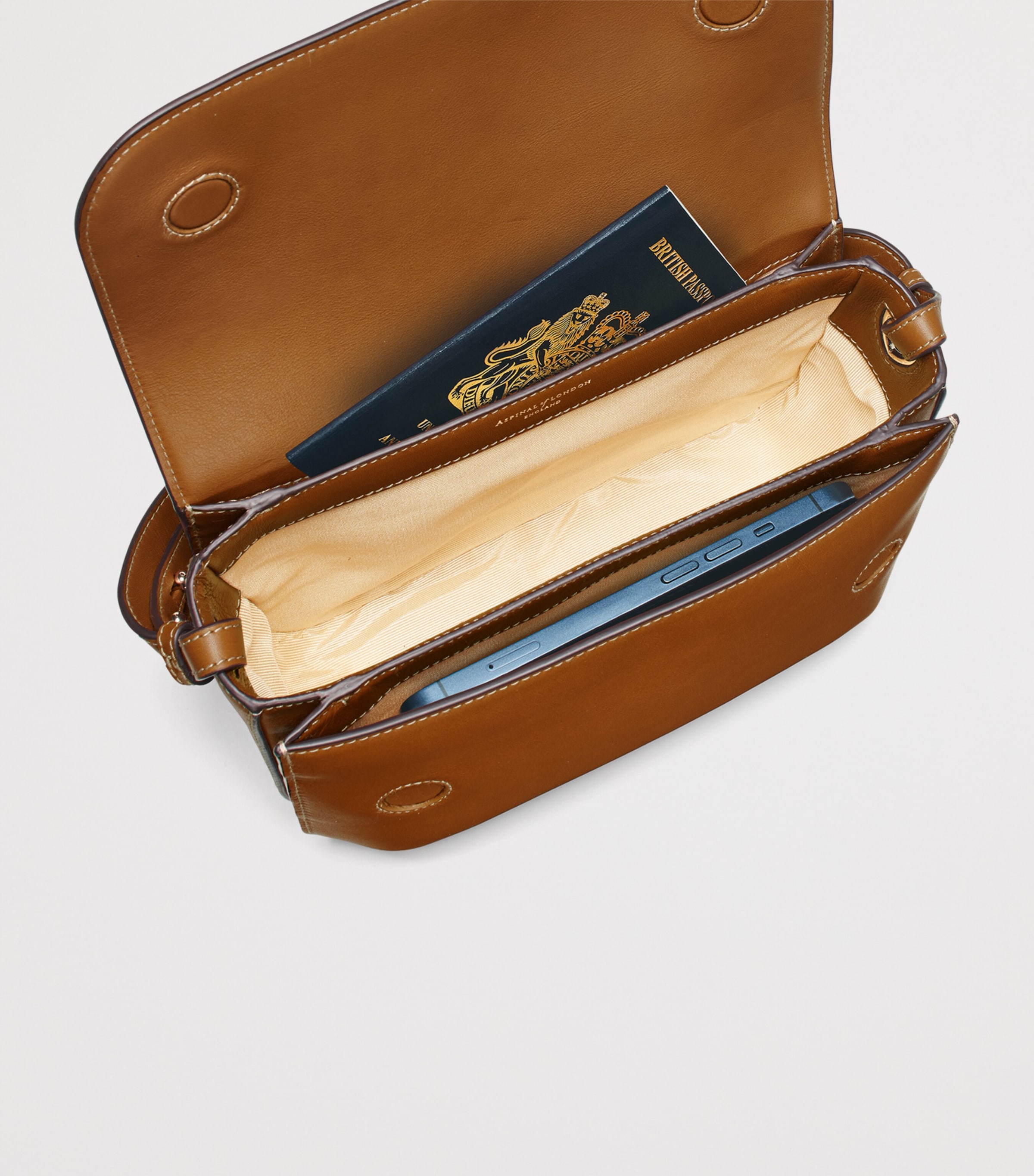 Aspinal Of London ELLA GRANDE BAG Tan Image 7