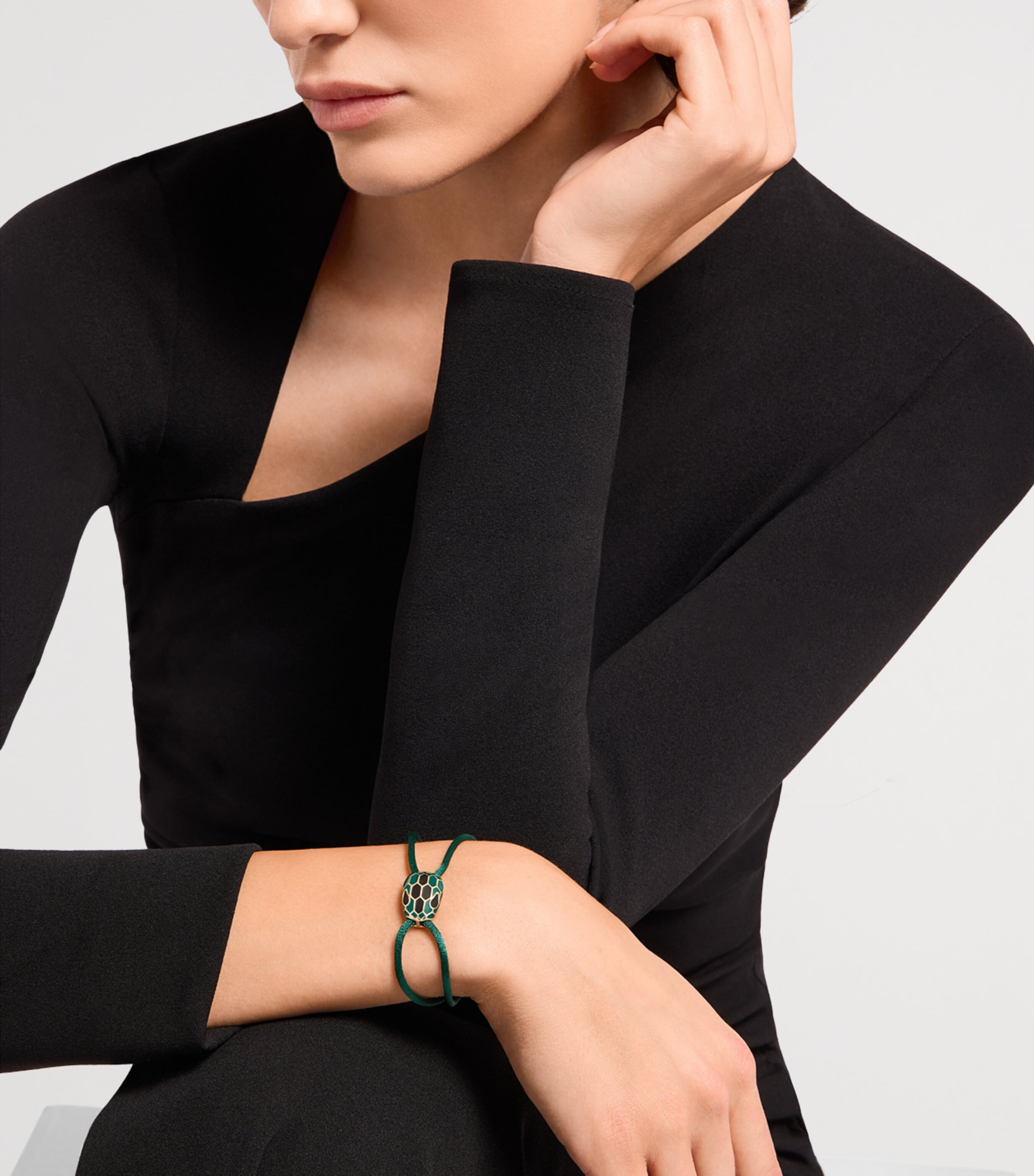 Serpenti Forever String Bracelet GREEN Image 5