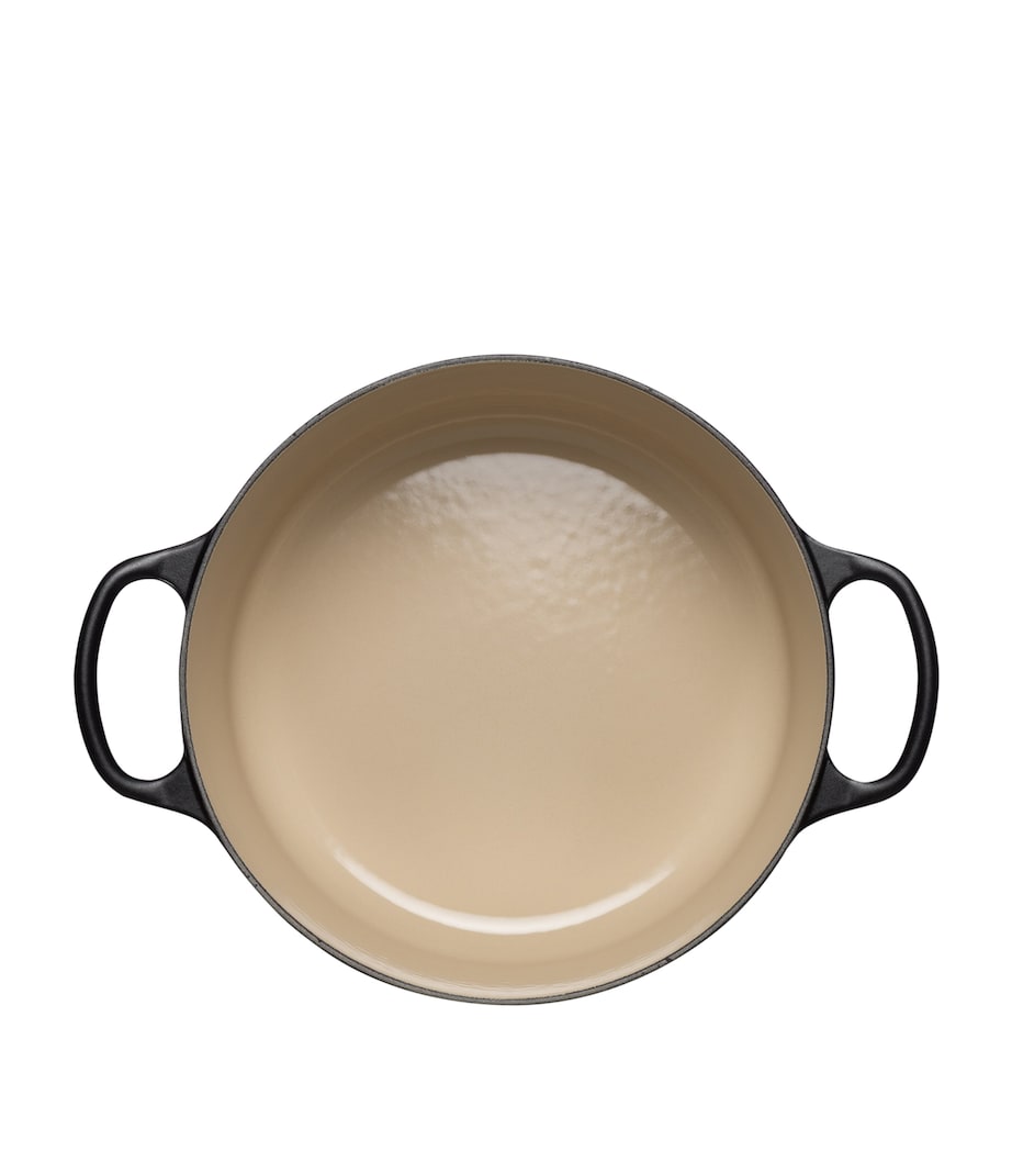 Cast Iron Round Casserole Dish (28cm) BLACK Image 5