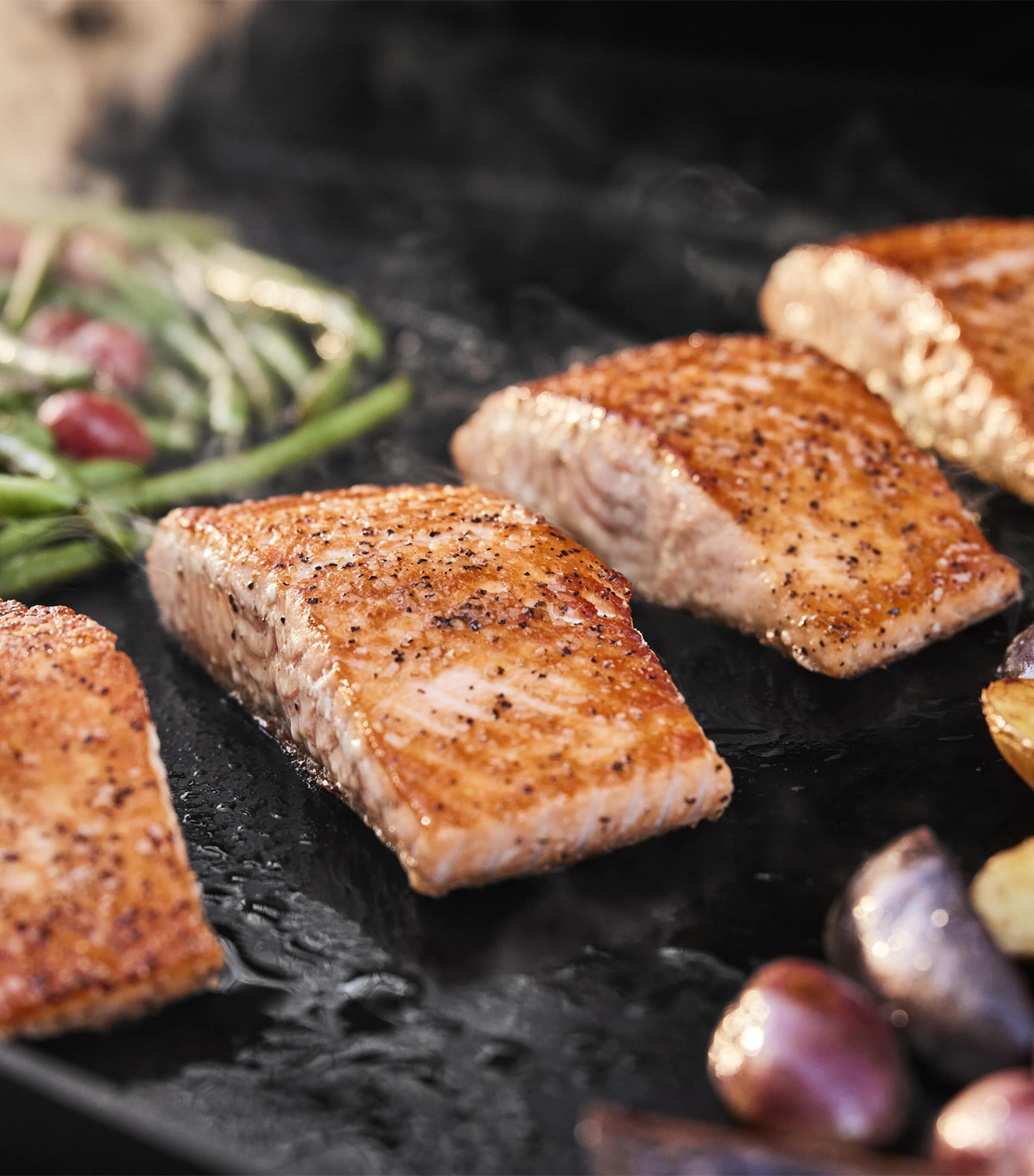 Weber Slate Premium Griddle BBQ (43cm) Black Image 6