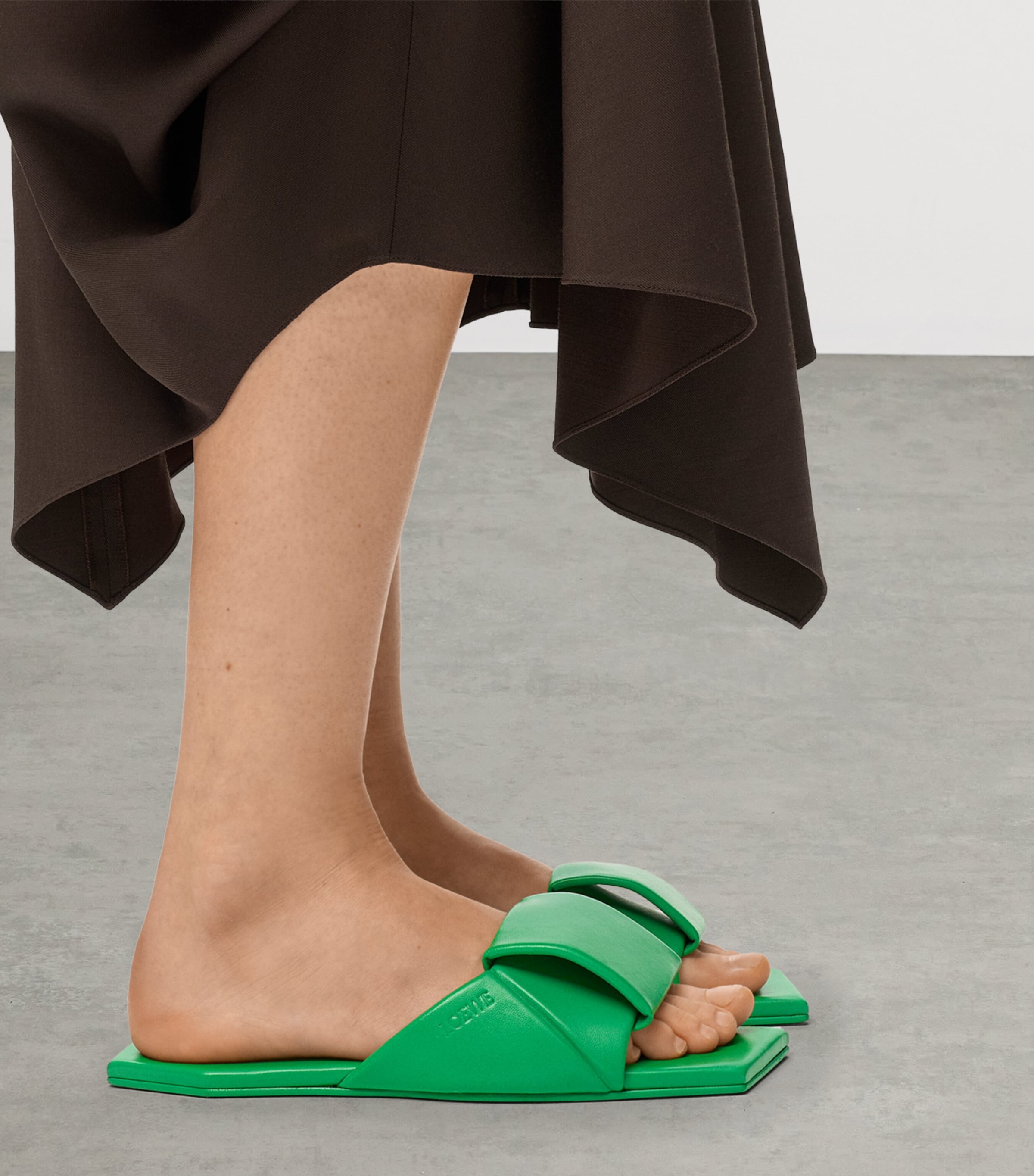 LOEWE Leather Origami Slides Clover Green Image 2