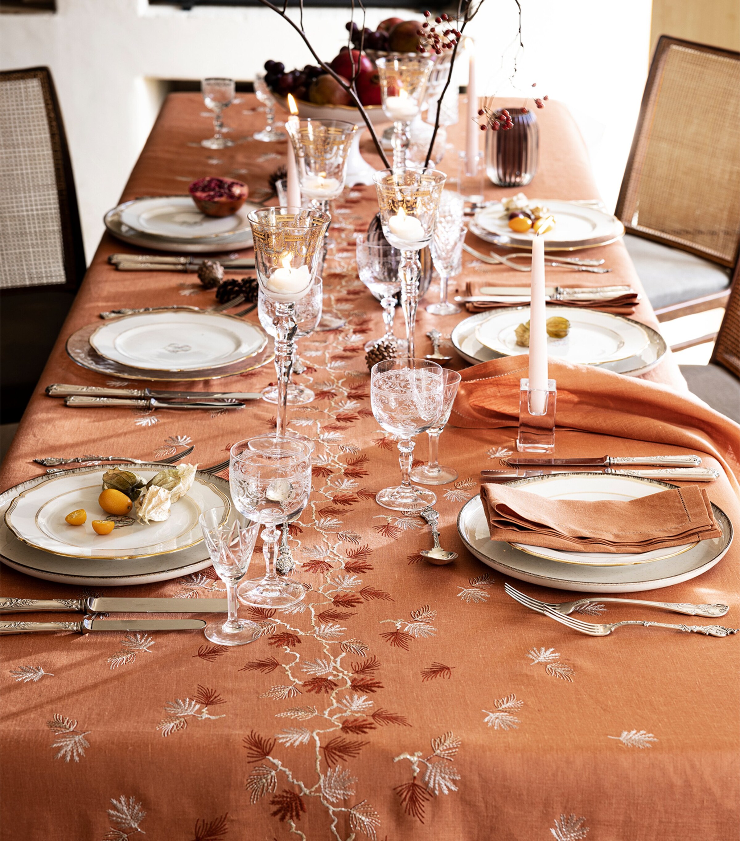 Linen Embroidered Tablecloth (170cm x 320cm) COUGE SR Image 4