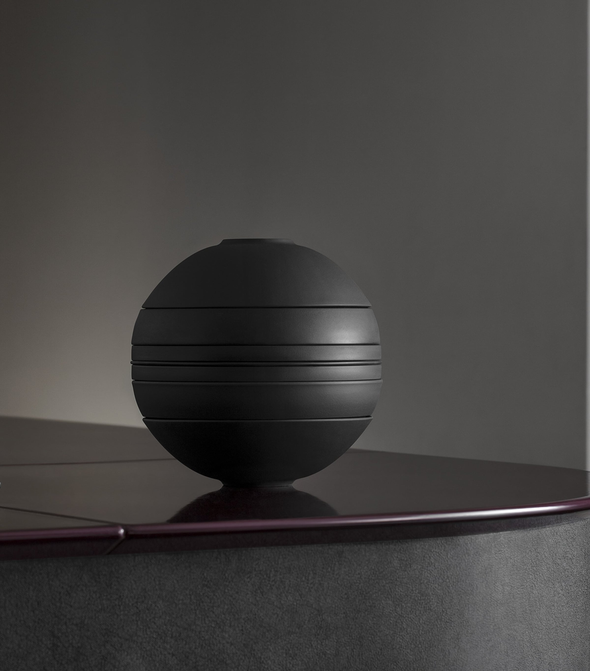 Iconic La Boule Set BLACK Image 5