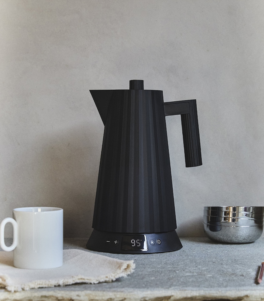 Plissé Temperature Control Kettle (1.7L) BLACK Image 5