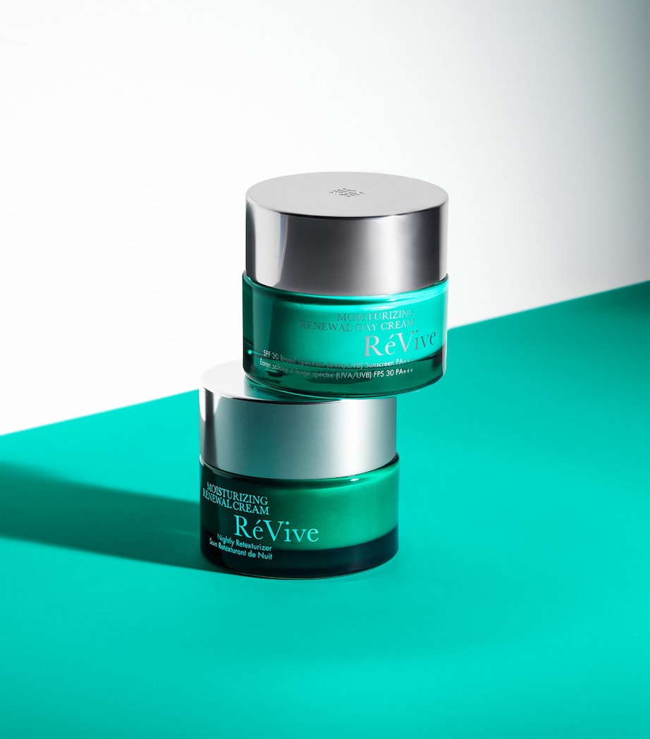 RéVive Moisturizing Renewal Day Cream (50ml) Image 4