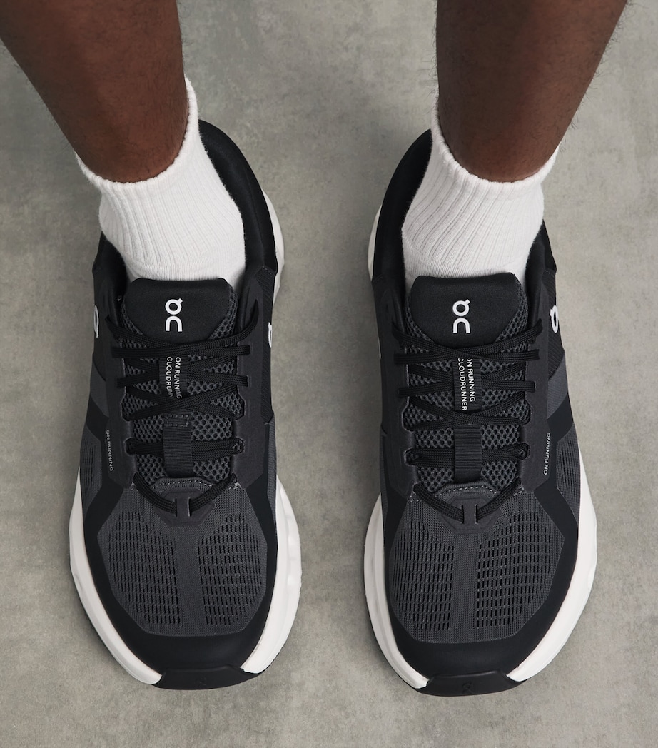 On Mens Cloudrunner 2 Trainers Eclipse | Black Image 4