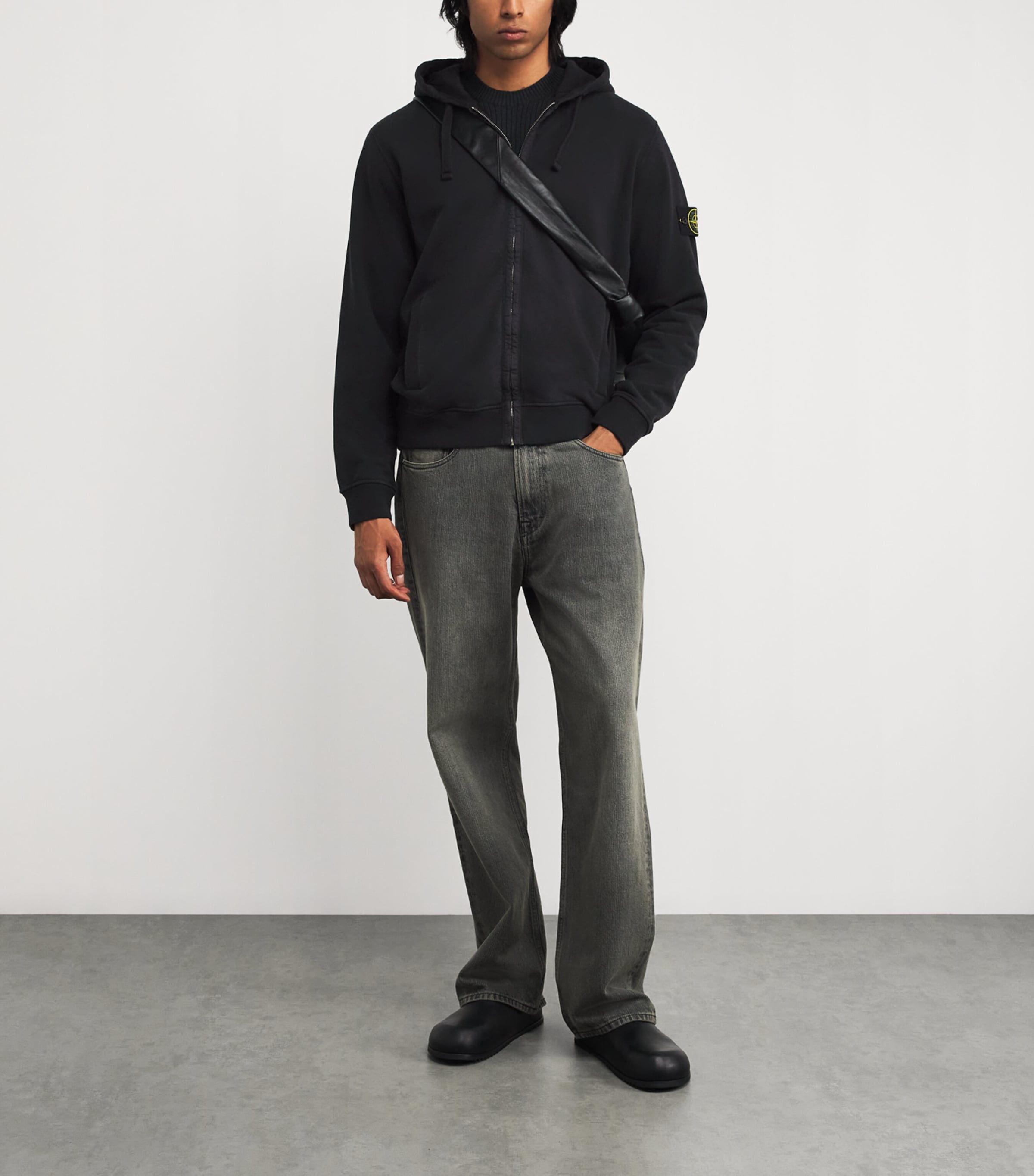 Cotton Compass Logo Hoodie V0029 Image 2