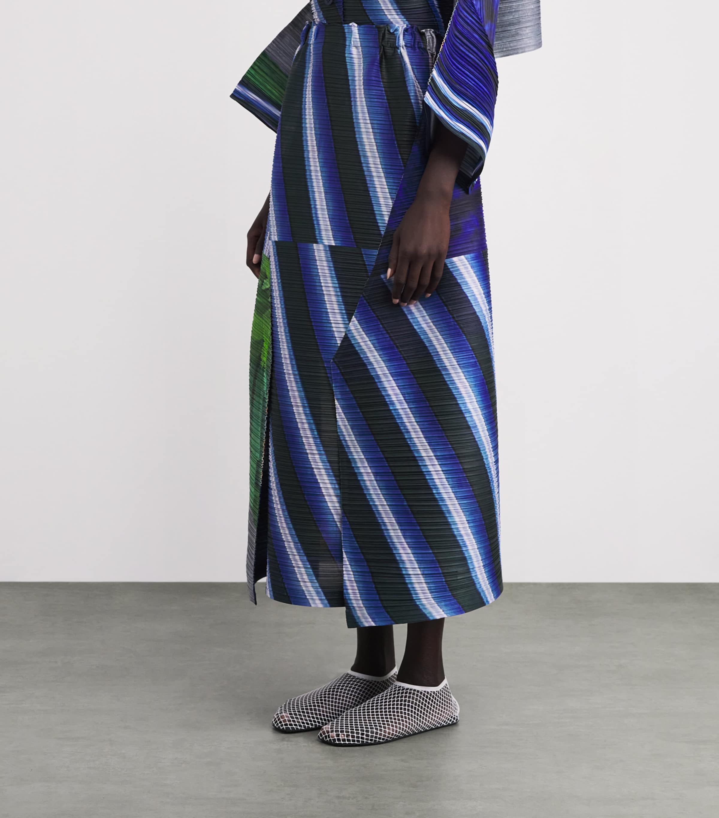 City Collage Midi Skirt GREY X NAVY Image 3