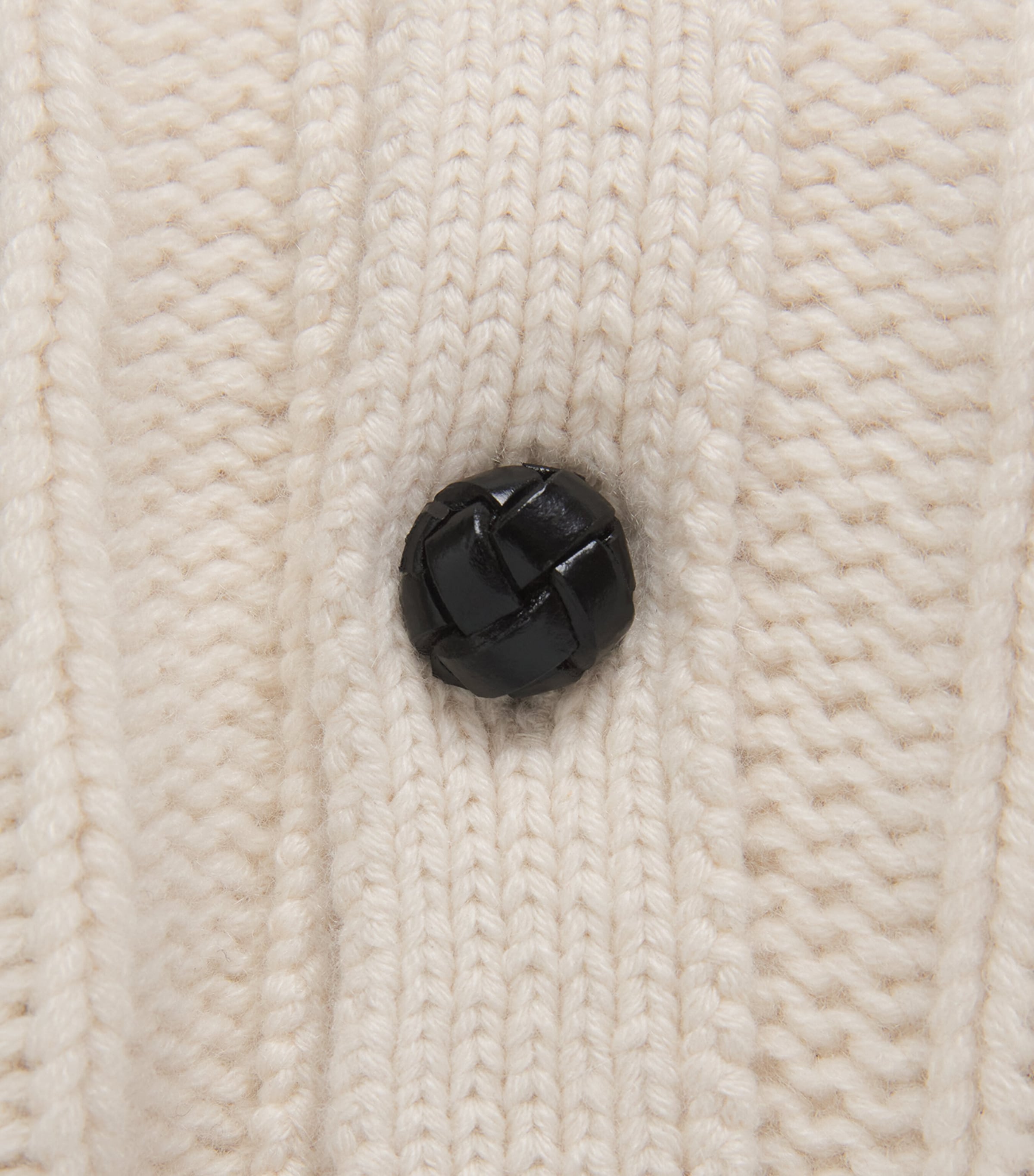 Cashmere The Cable Knit Cardigan CREAM Image 5