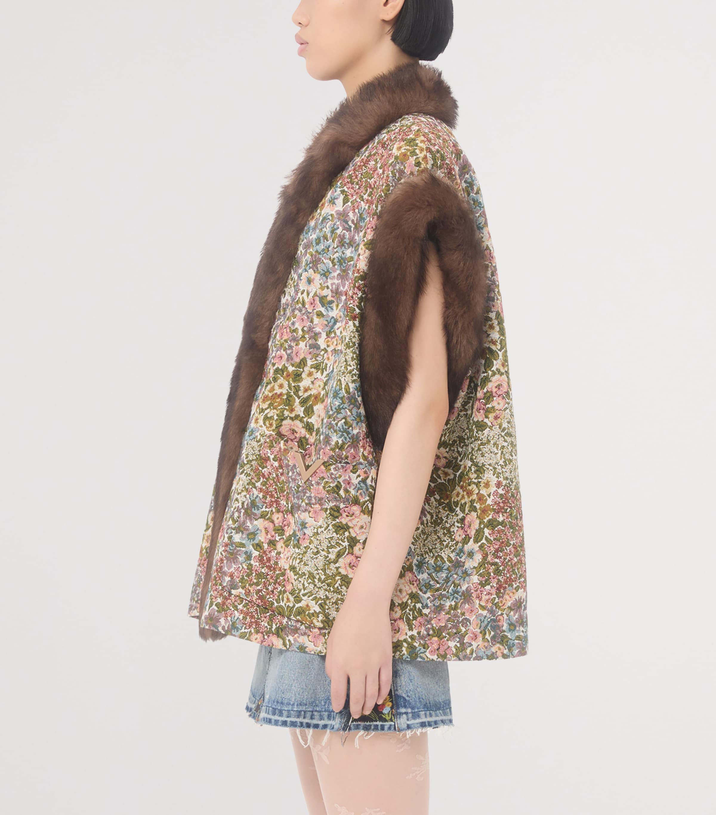 Fur-Trim Jacket ZC9 Image 3