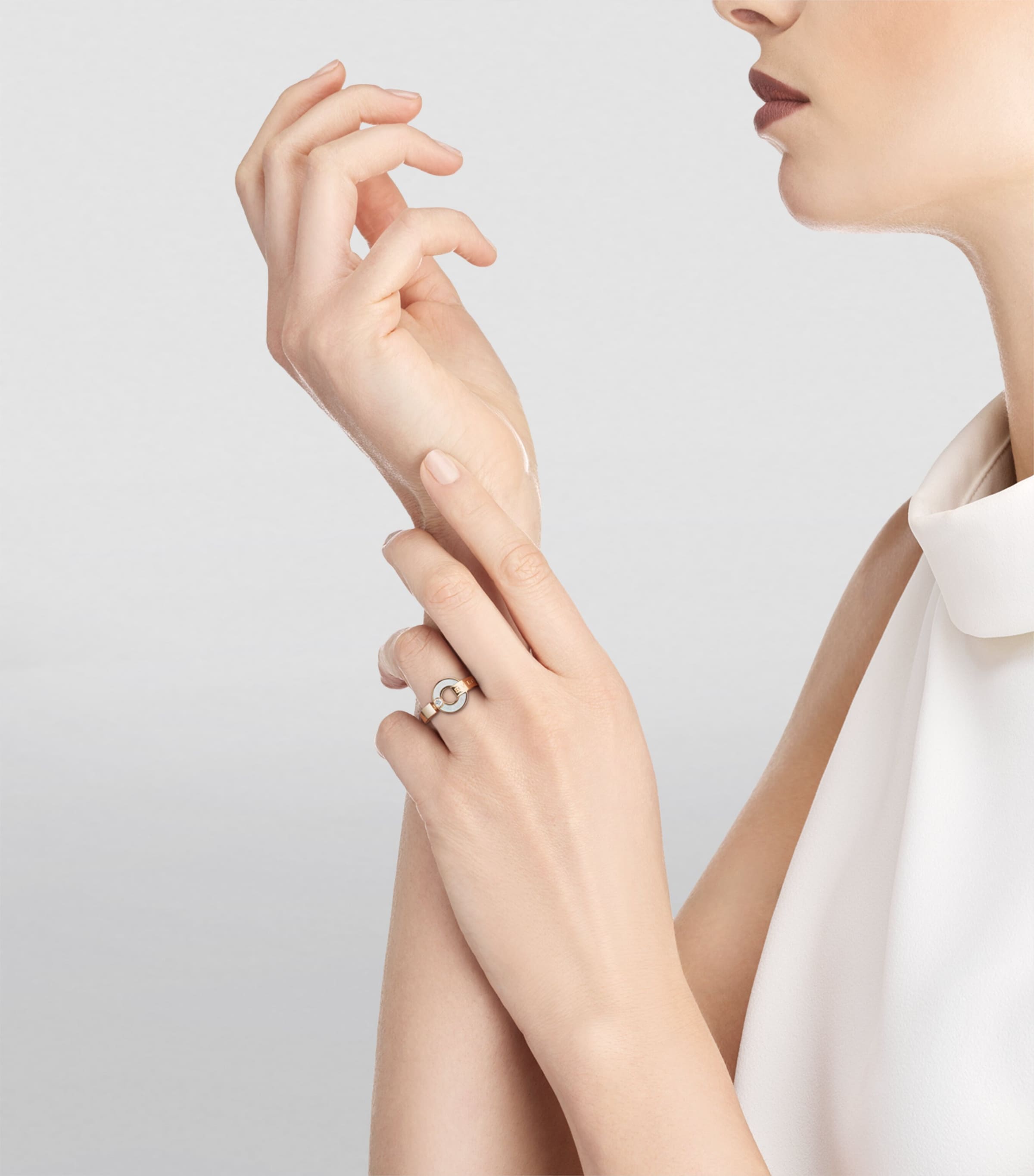 Rose Gold, Diamond and Mother-of-Pearl BVLGARI BVLGARI Ring PINK GOLD Image 3