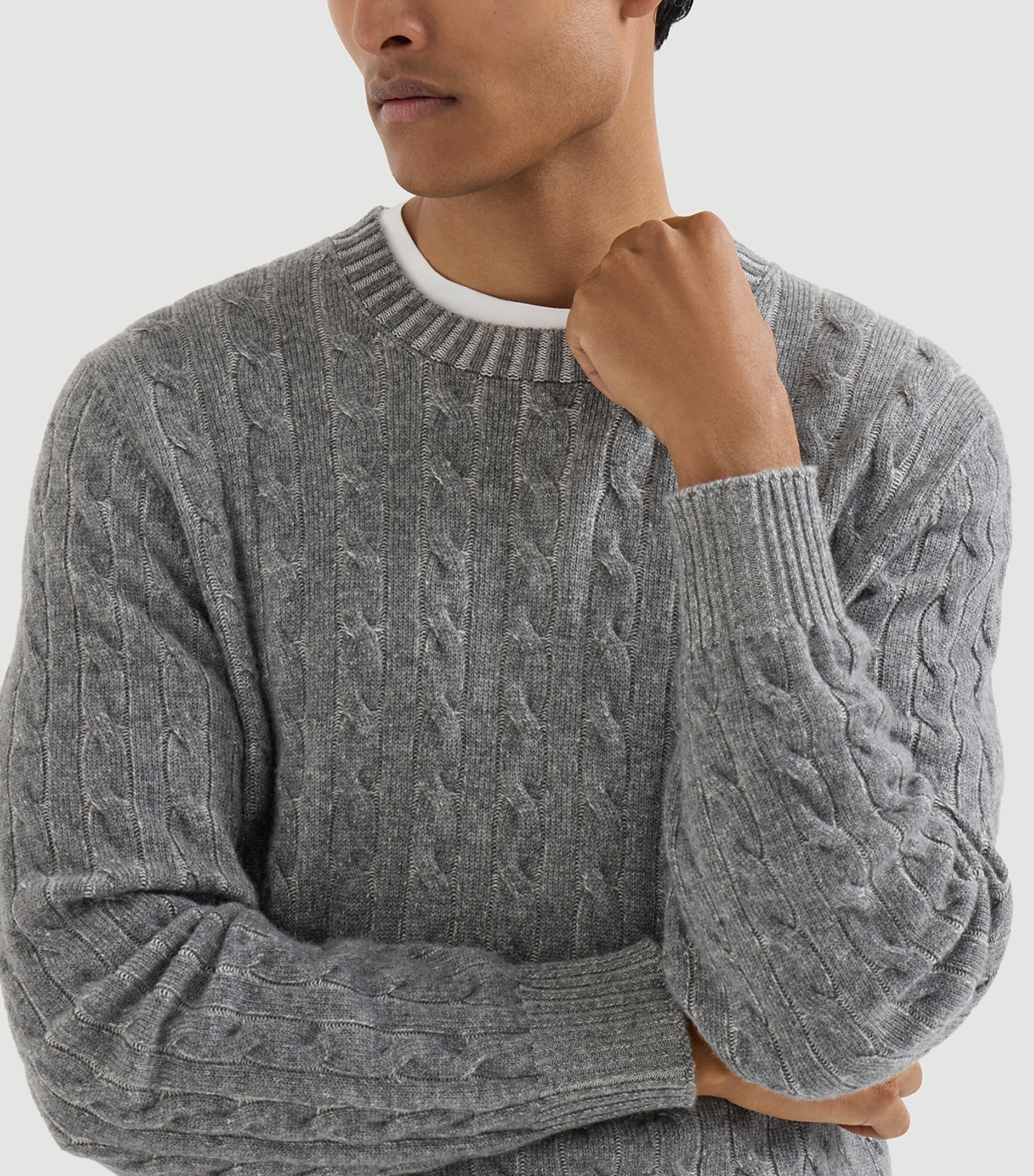 Brunello Cucinelli Mens Cashmere Vanisé Cable-Knit Sweater Image 6