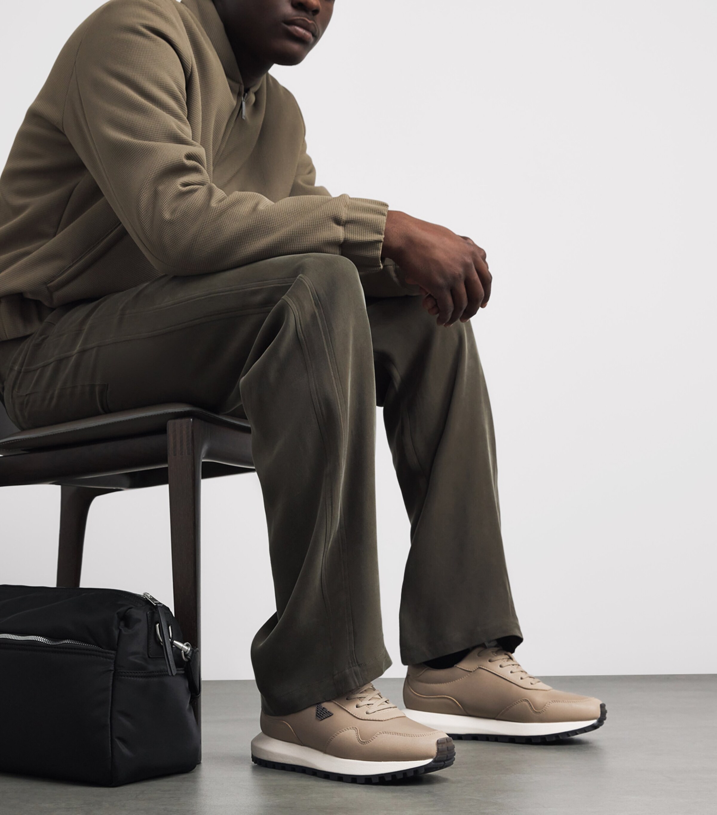 Logo Sneakers M1088 Image 2