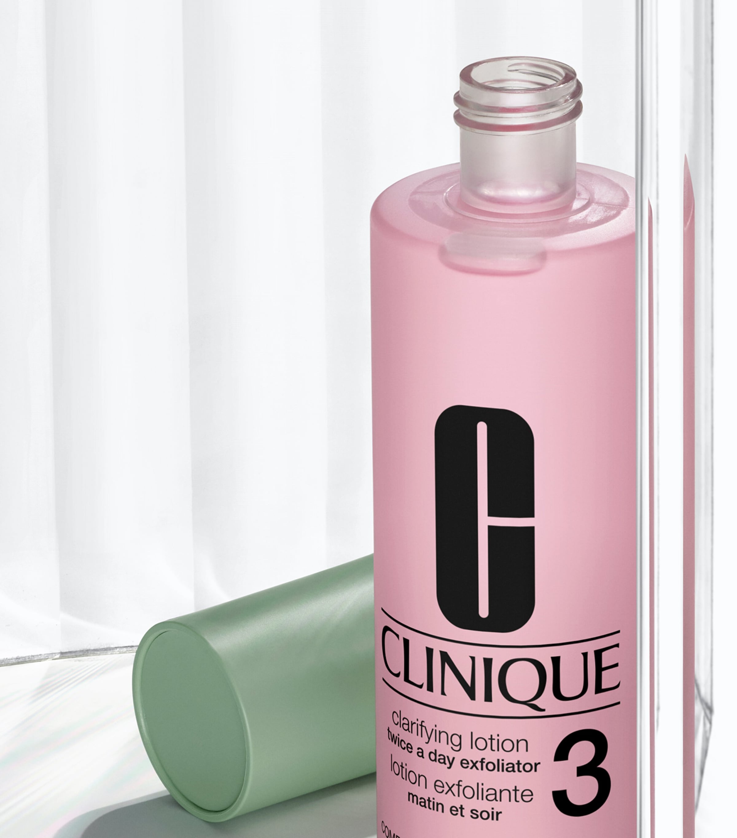 Clinique Clarifying Lotion 3 for Combination Oily Skin (400ml) Image 2
