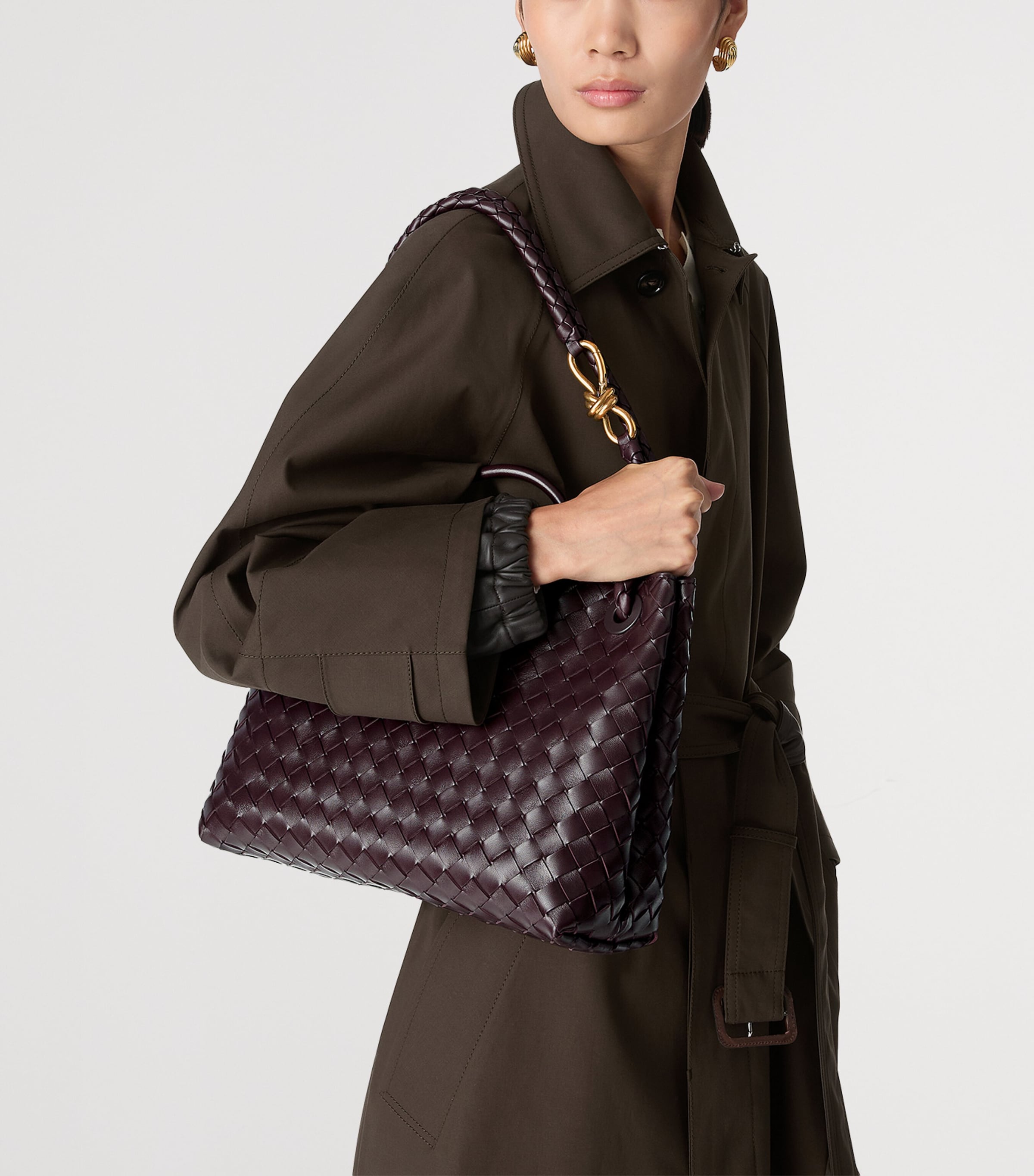 Small Intrecciato Leather Andiamo Top-Handle Bag 2265 Image 2
