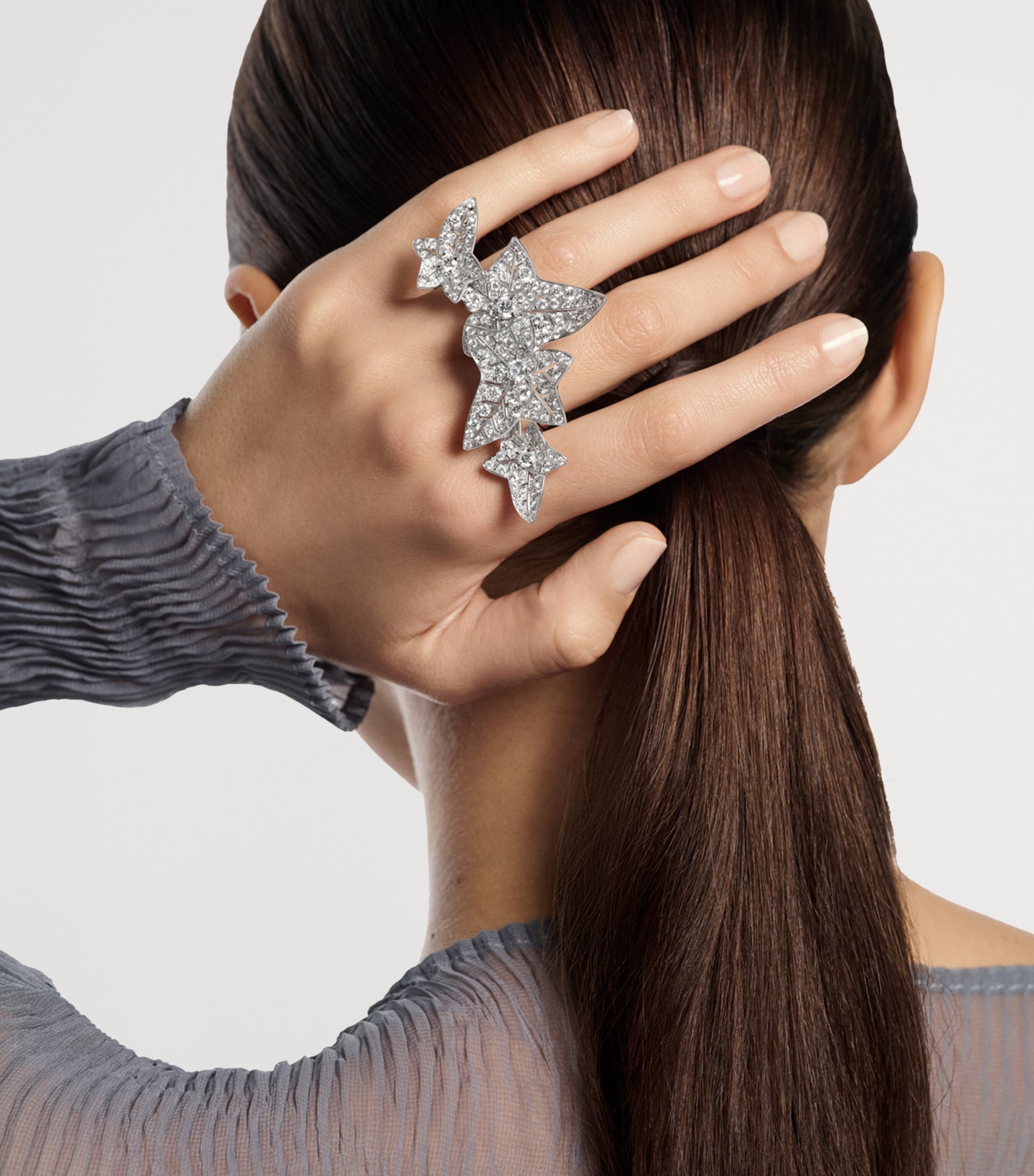 Boucheron White Gold and Diamond Lierre de Paris Two-Finger Ring White Gold Image 2