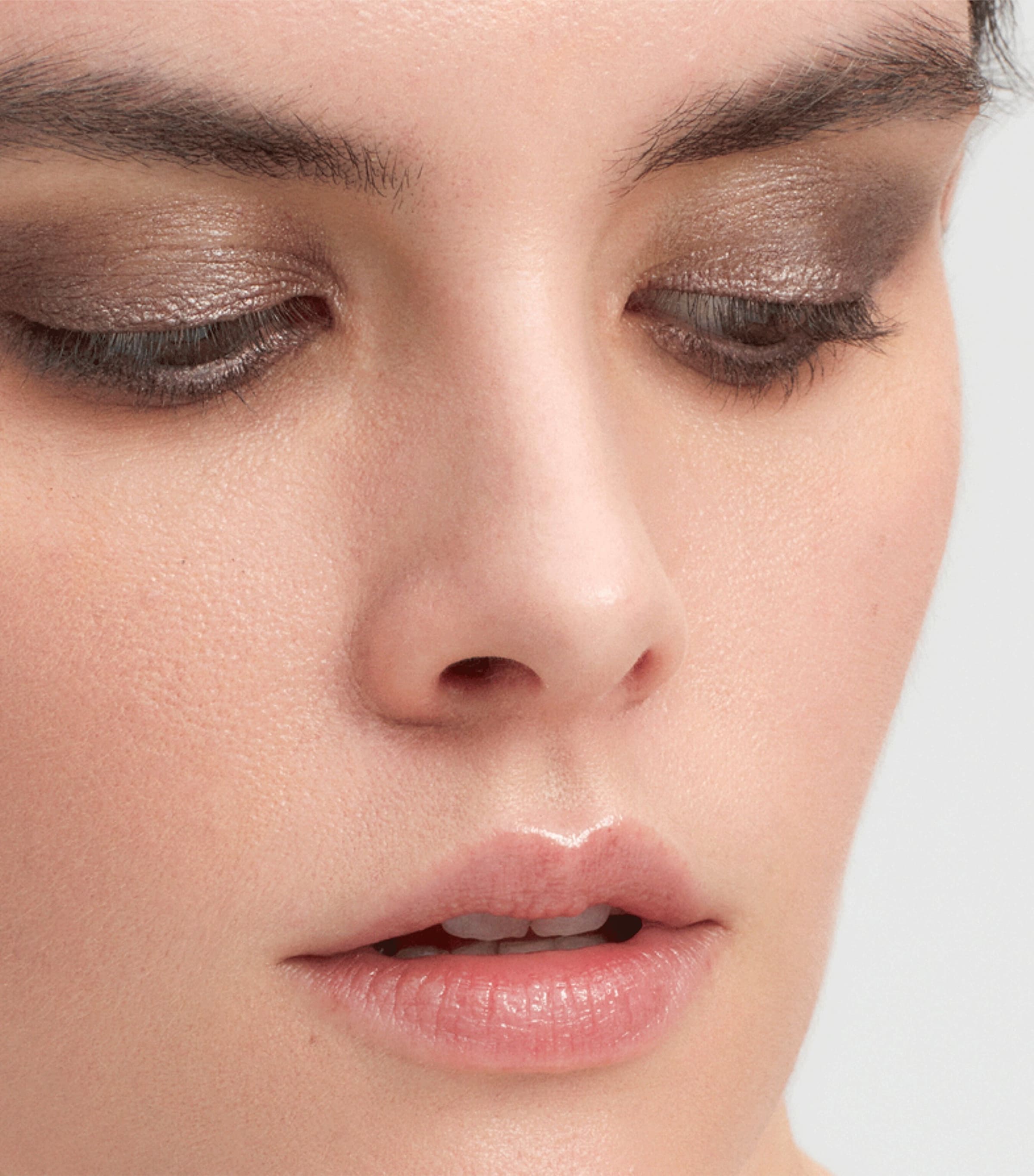 EyeWear Longwear Eyeshadow Stick SHROOM Image 2