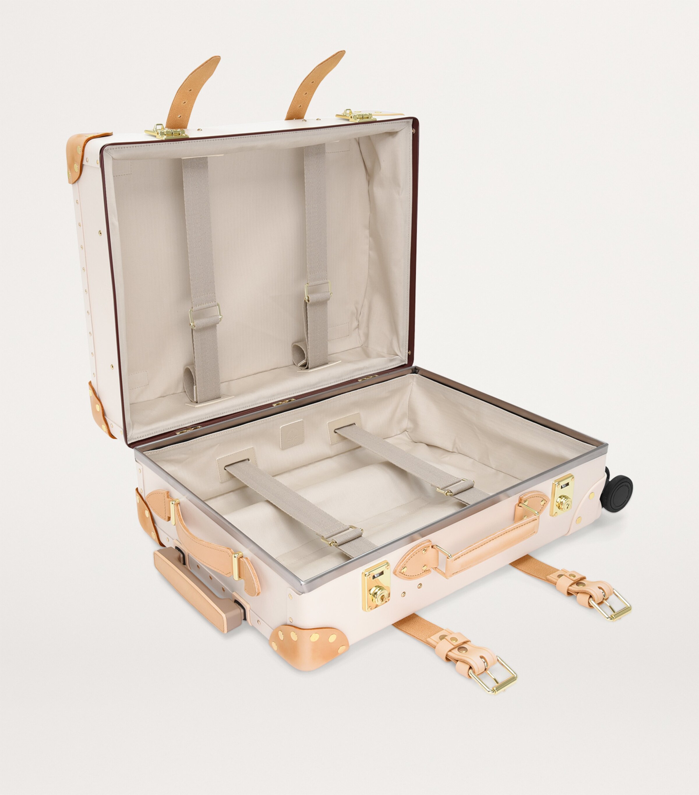 Globe-Trotter Safari 4-Wheel Suitcase (56cm) Ivory Image 7