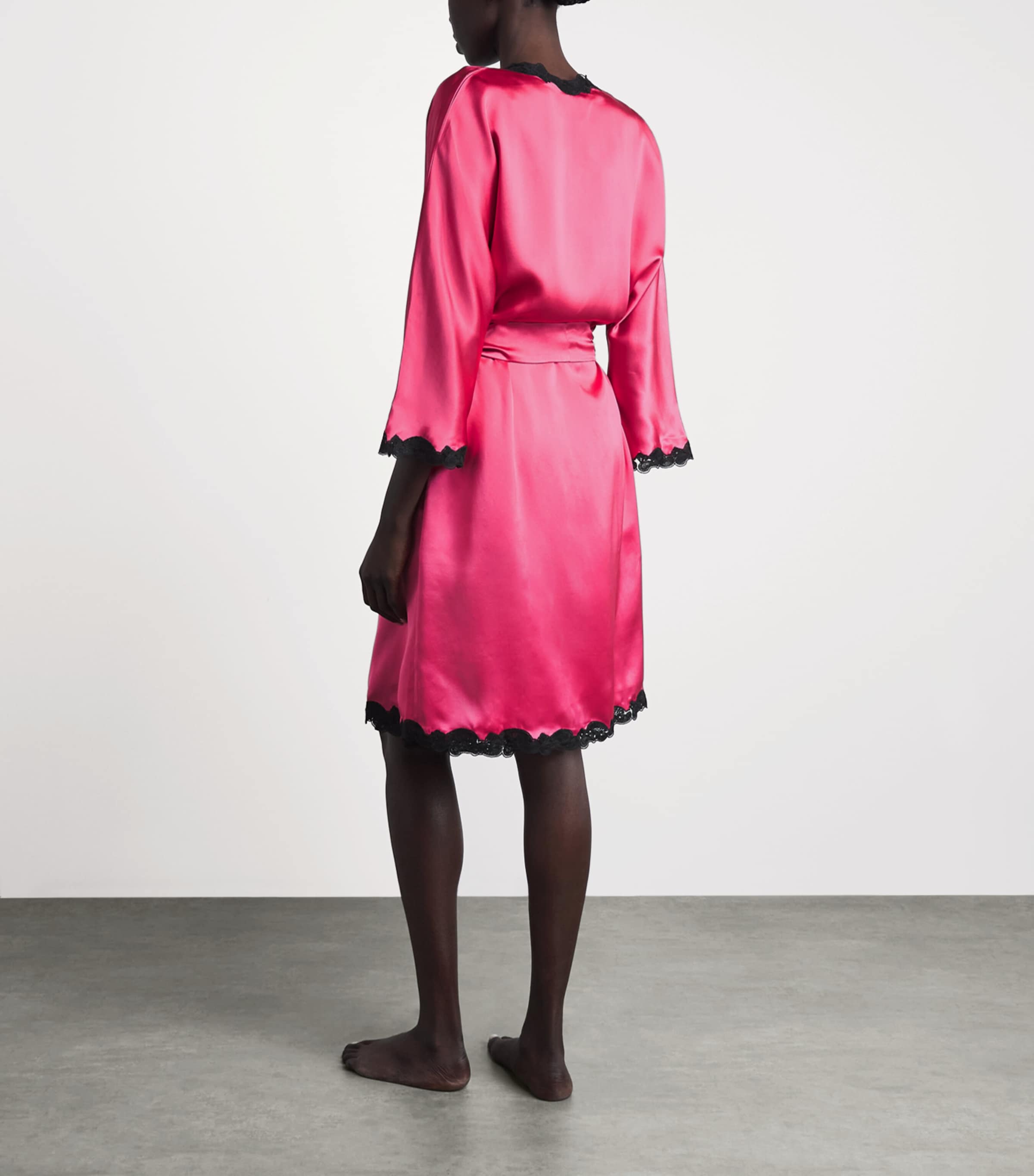 Loretta Caponi Womens Silk Corbezzollo Short Robe Fuchsia Image 5