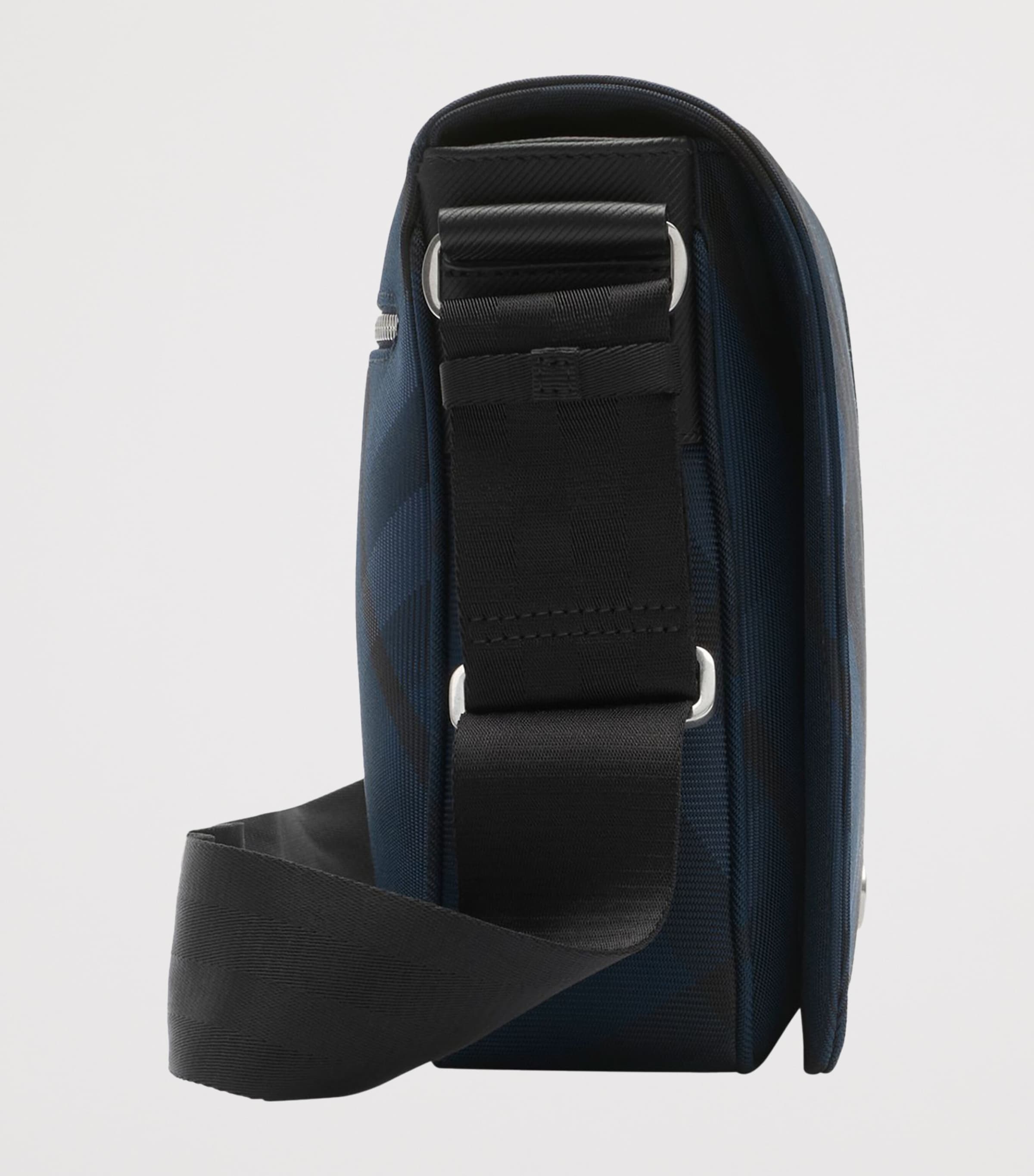 Grid Messenger Bag NAVY Image 3