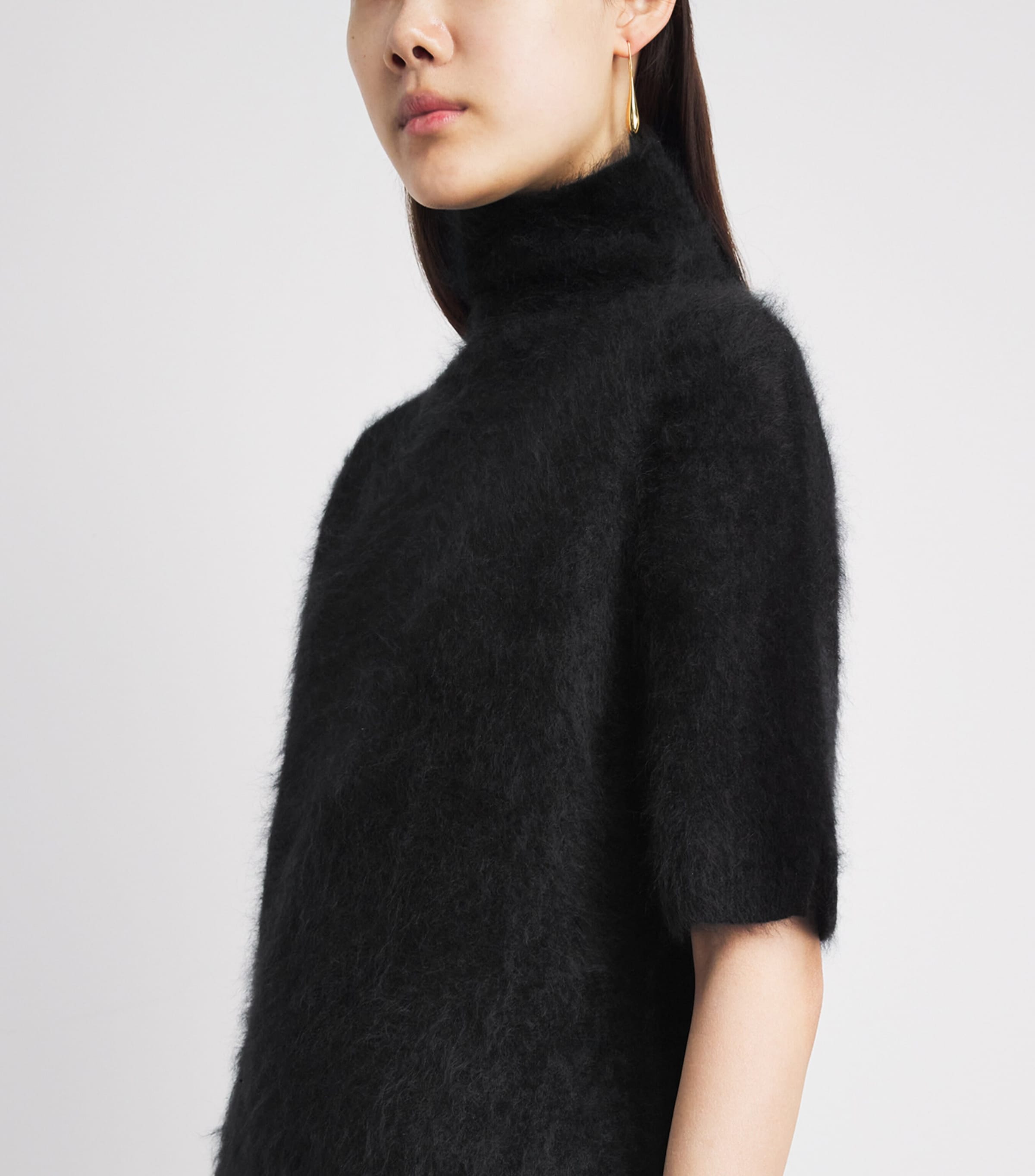 Soft Goat Womens Brushed Cashmere Short-Sleeve Sweater Black Image 3